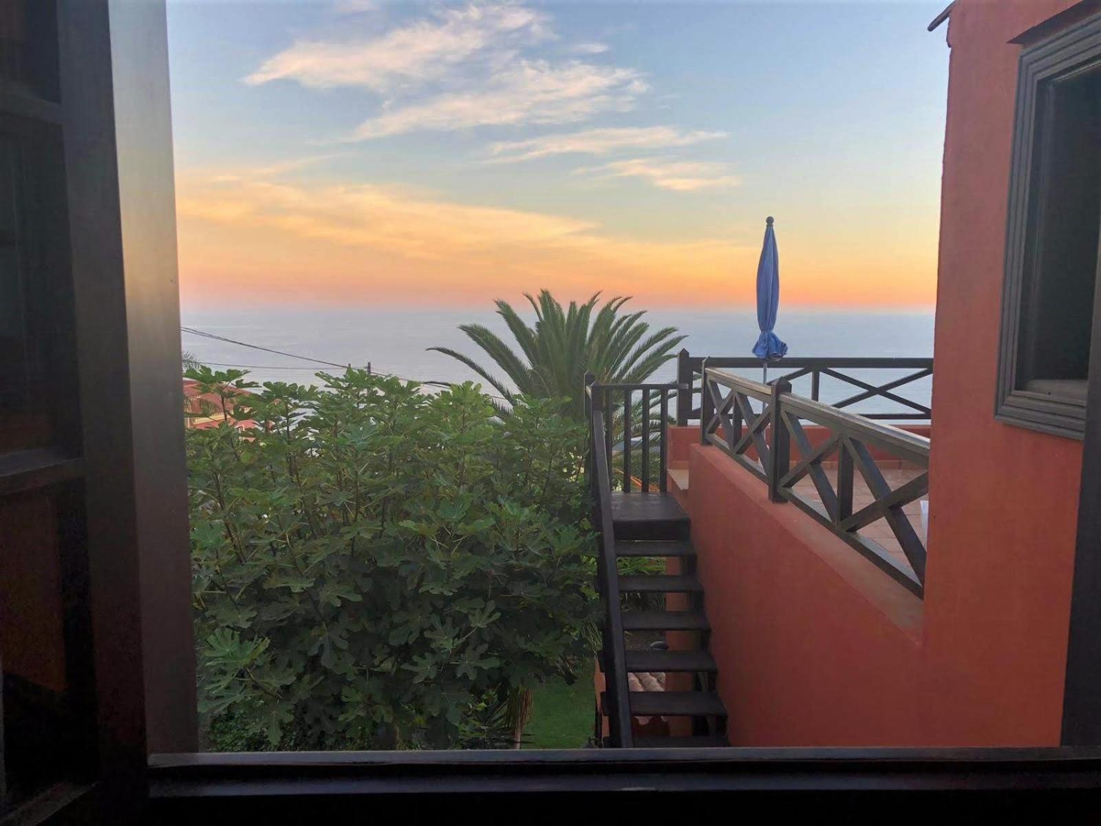 One-Bedroom Villa with Terrace - Photo 22