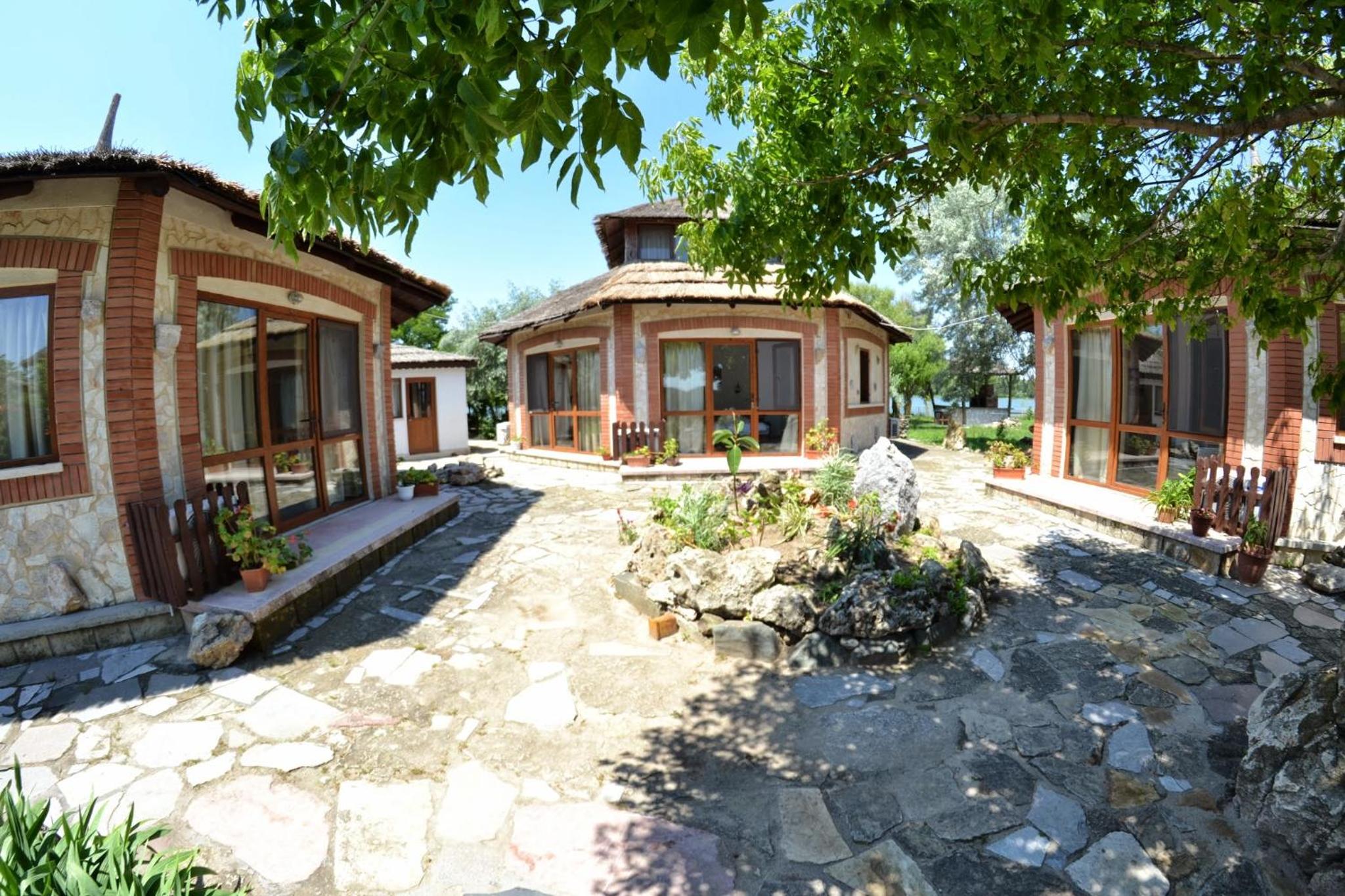 Standard Bungalow photo 2