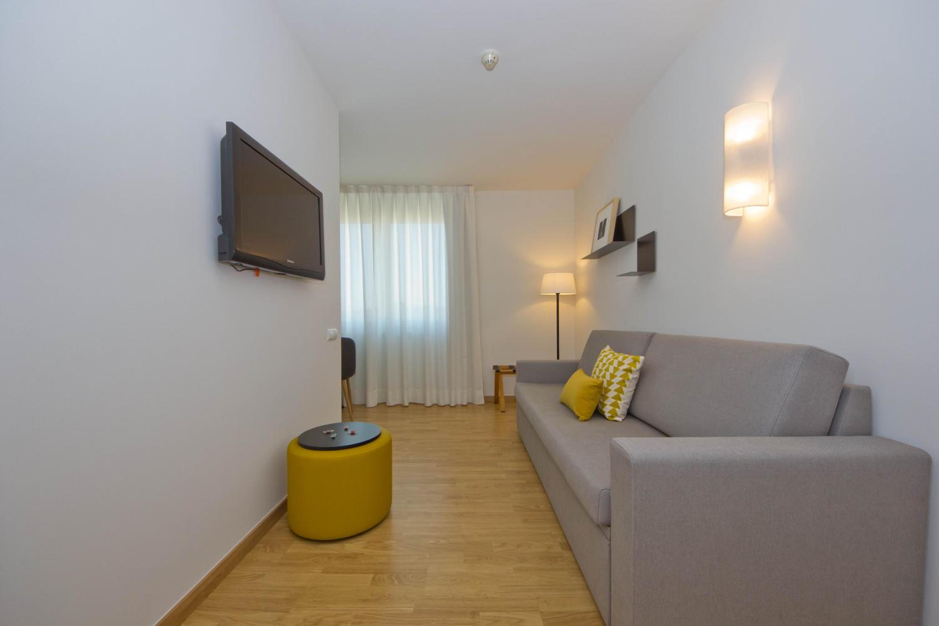 Sixtuple Room (4 Adults + 2 Children) photo 2