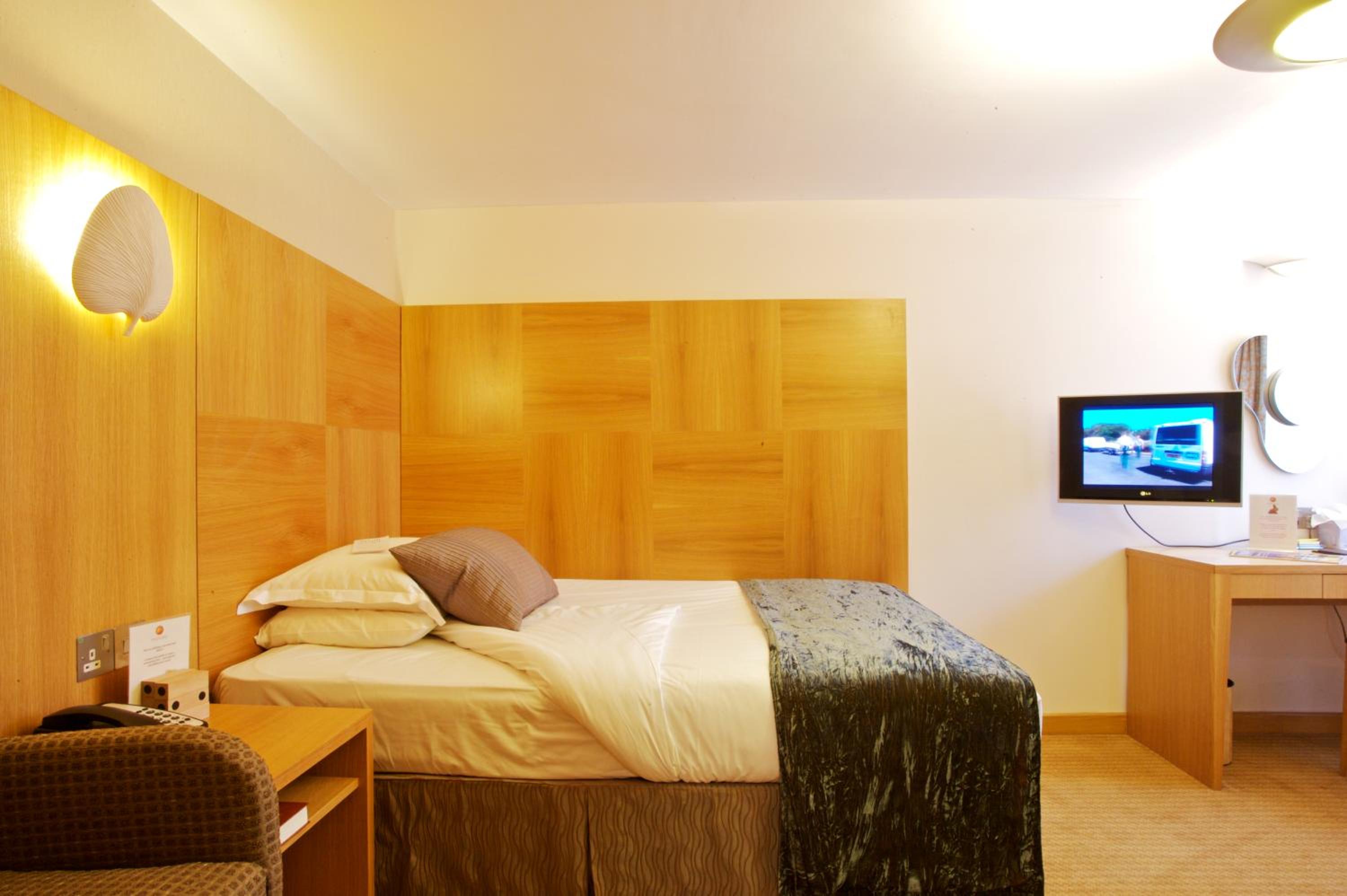 Single Room including parking photo 3