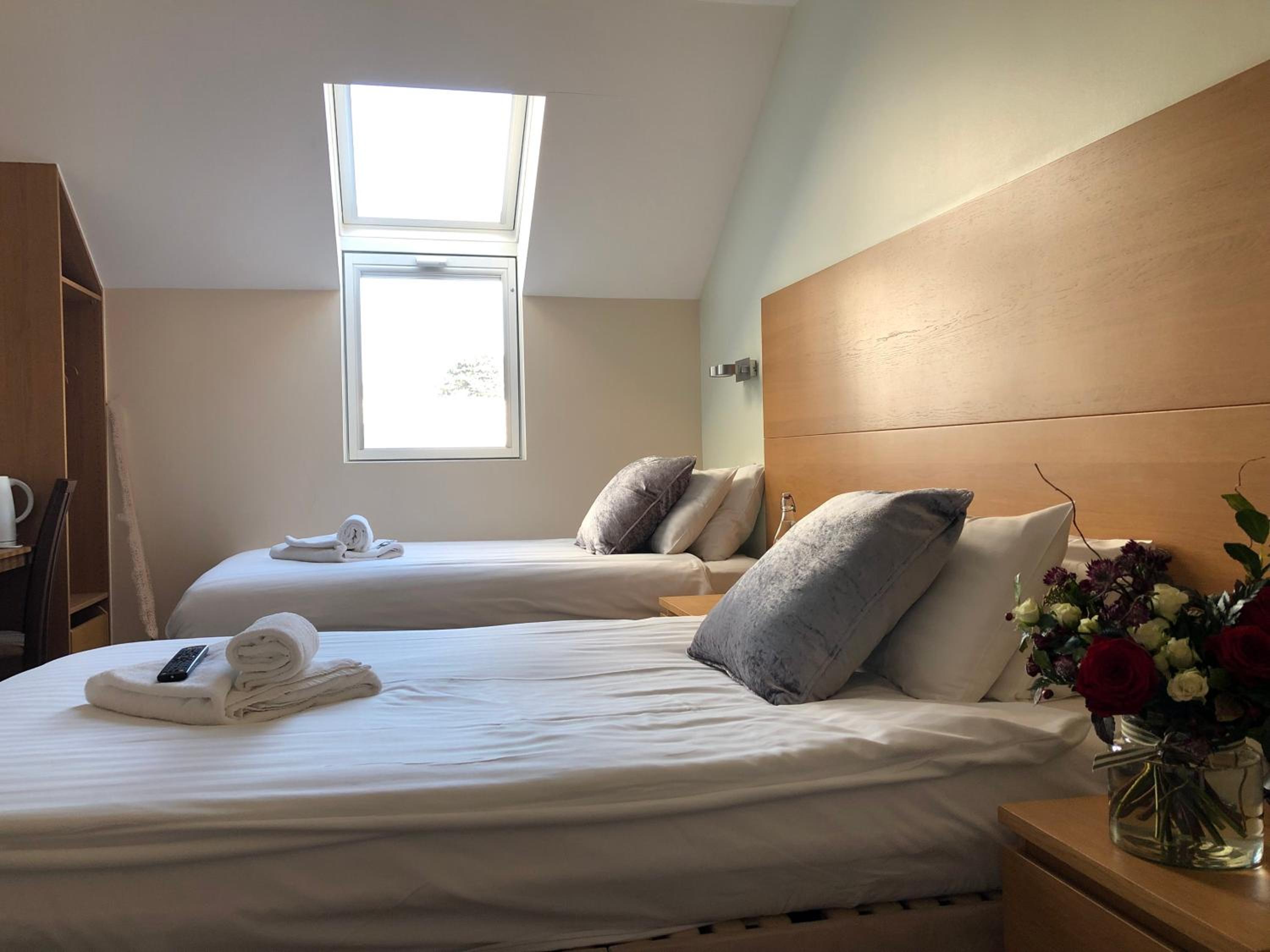 Twin Room - Disability Access (not dog friendly) - Photo 1