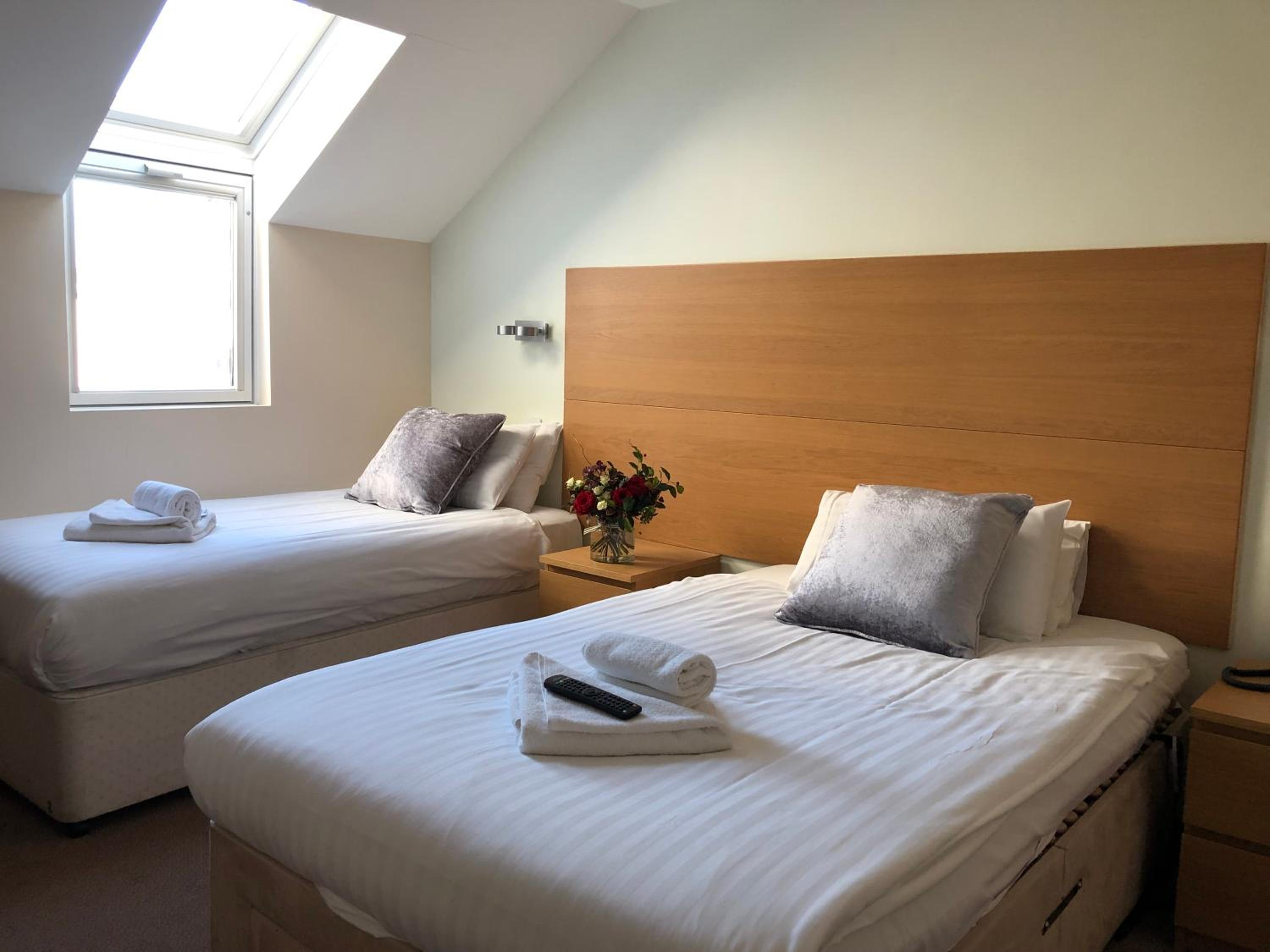Twin Room - Disability Access (not dog friendly) - Photo 4