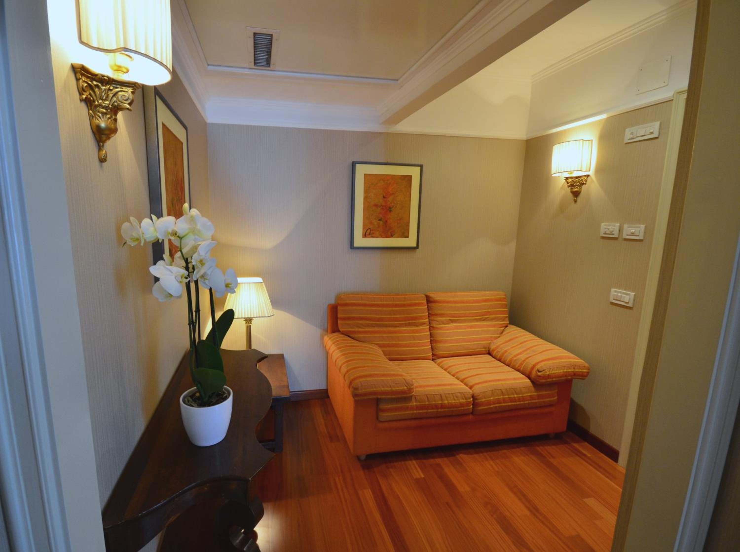 Junior Suite - Photo 1