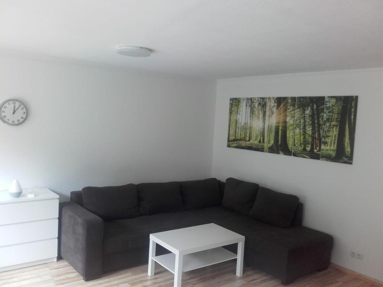 One-Bedroom Apartment - Photo 1