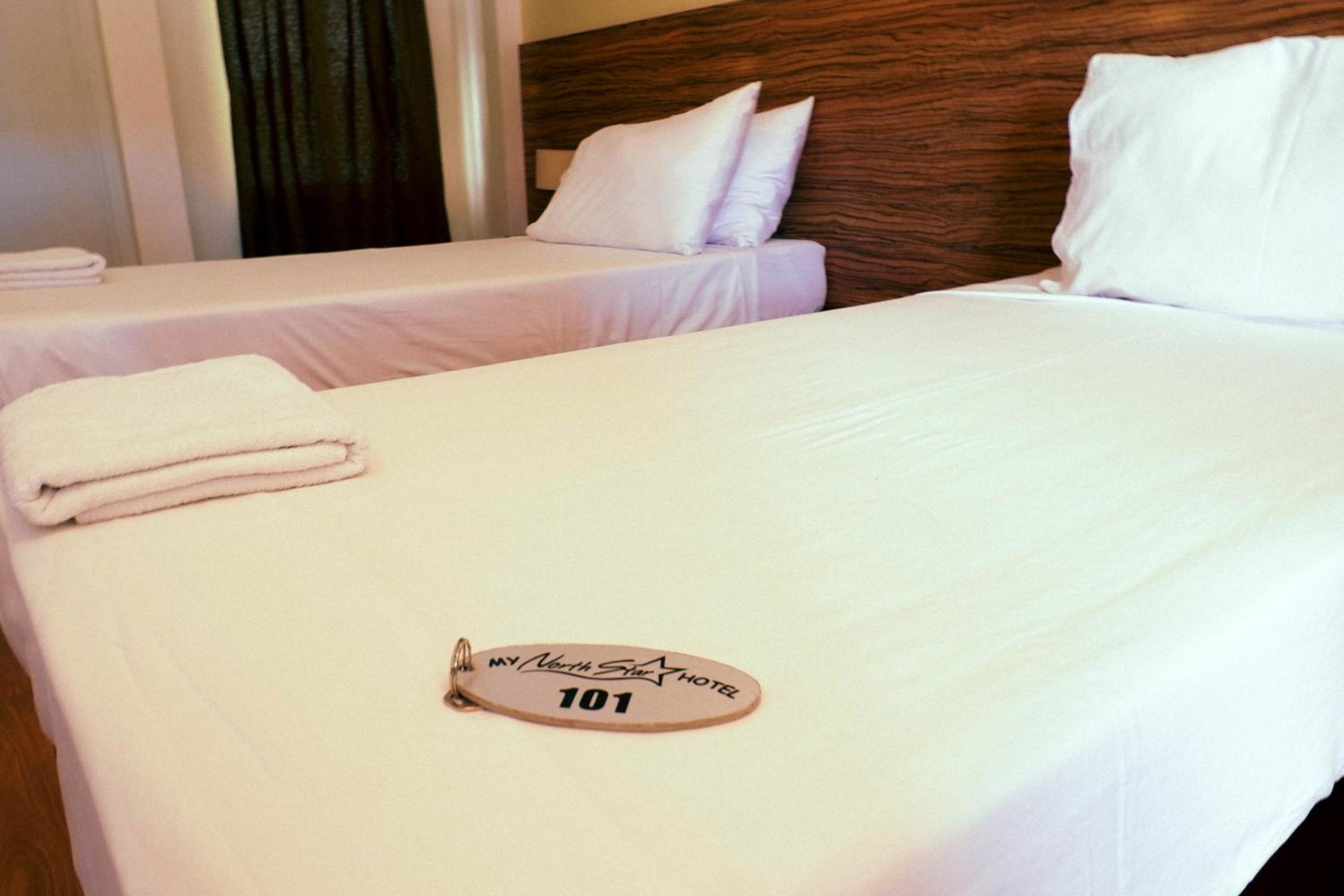Standard Twin Room - Photo 1
