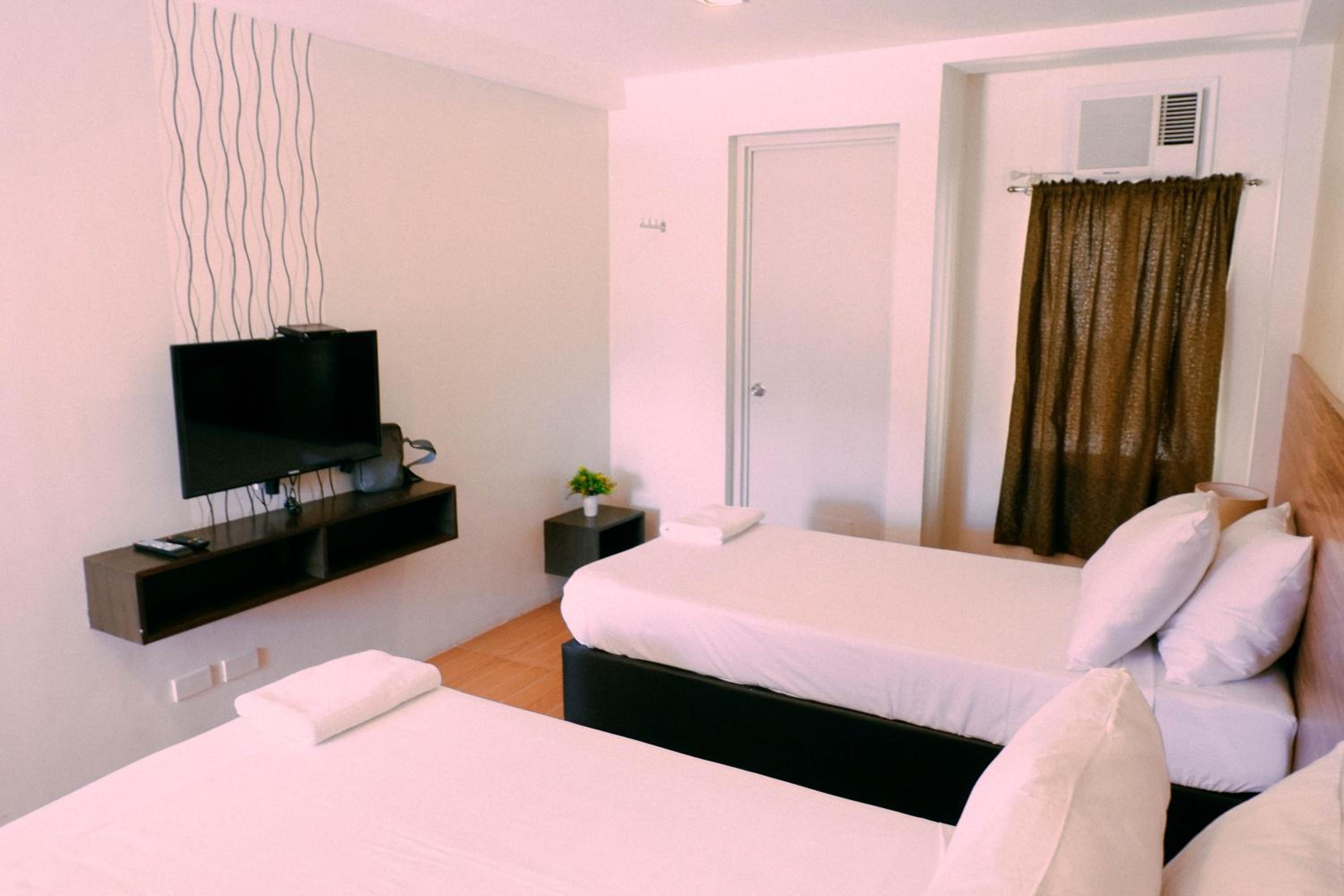 Standard Twin Room - Photo 3