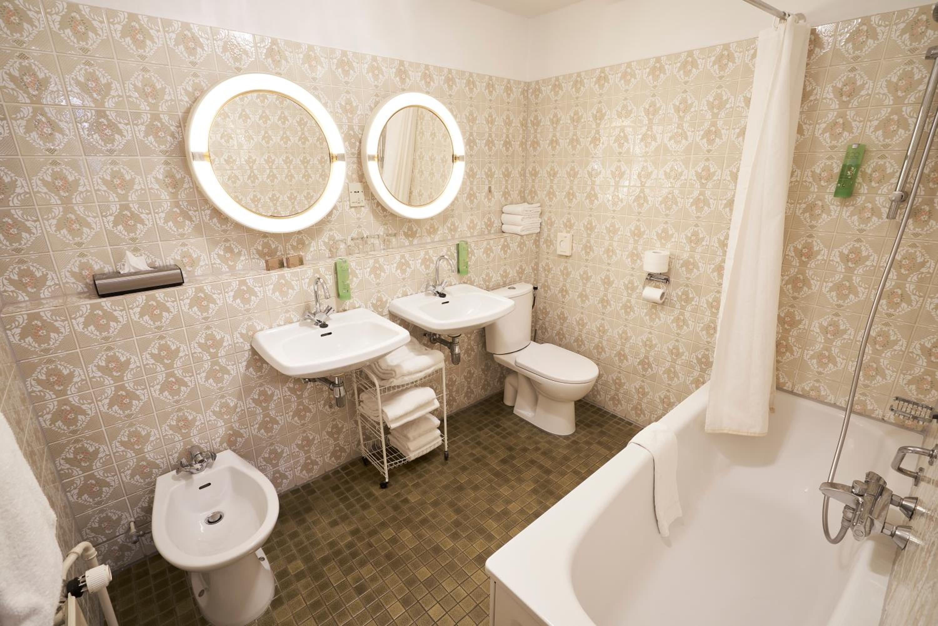 Quadruple Room - Photo 2
