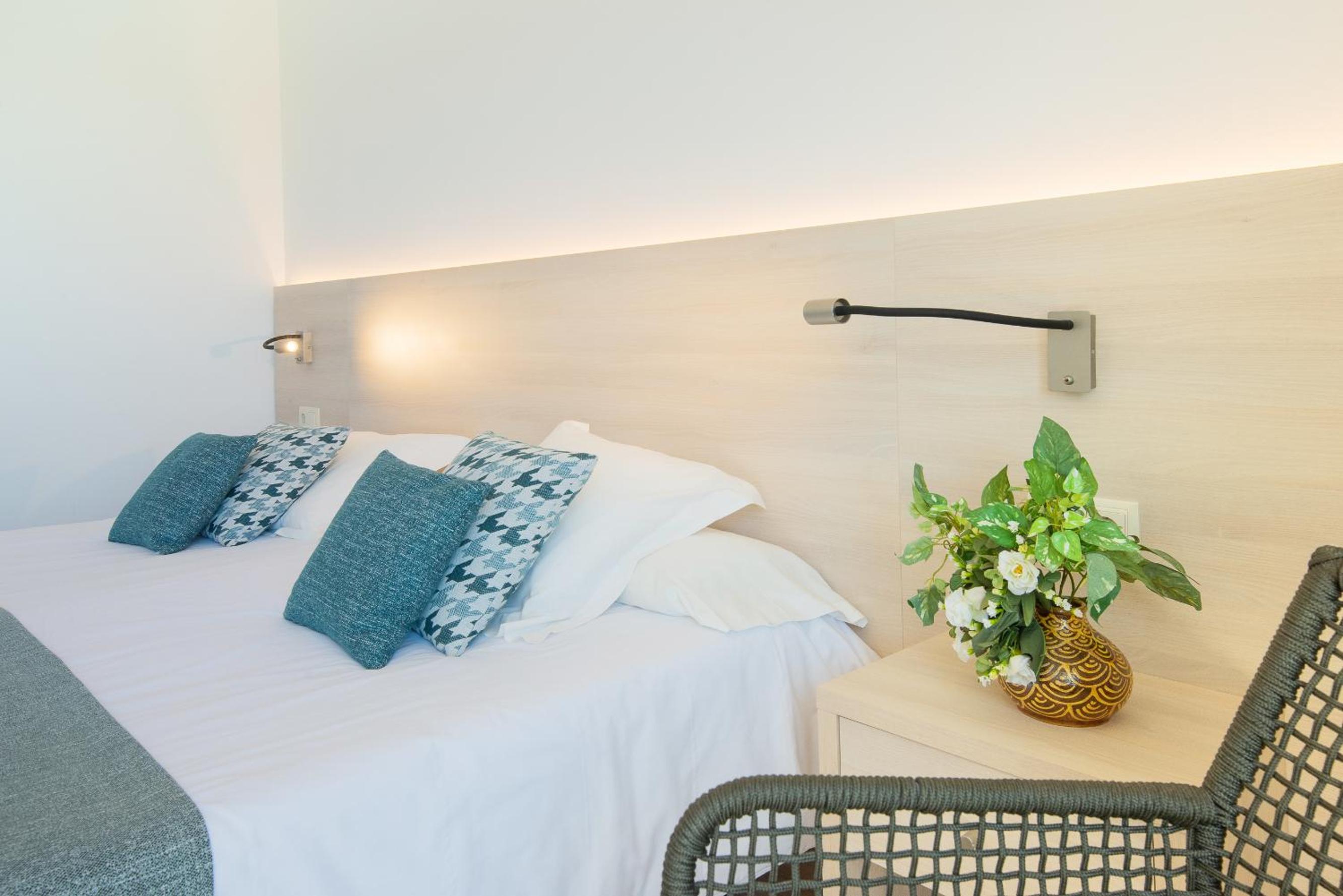 Twin Room with Balcony