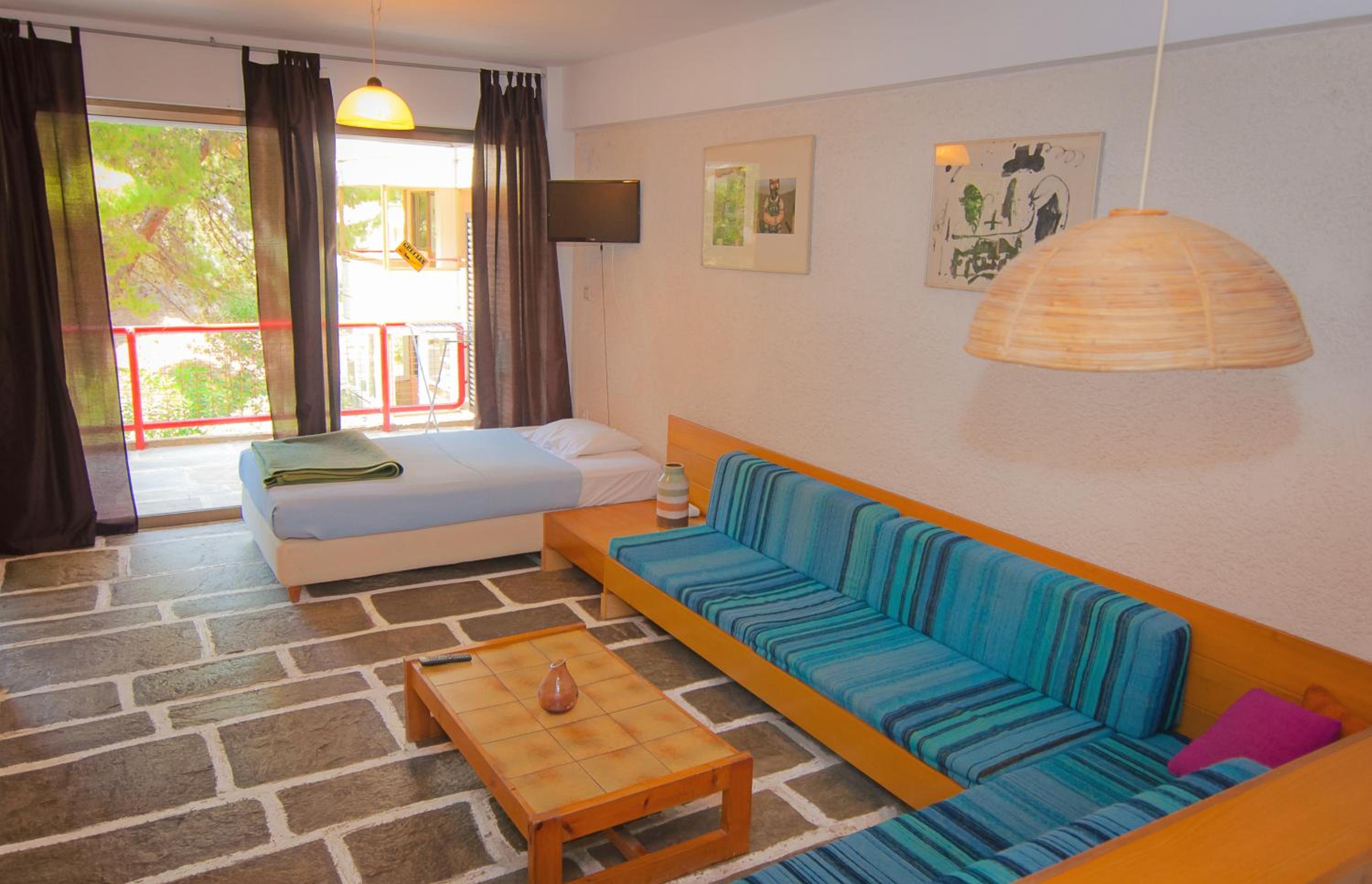 Suite - Photo 7