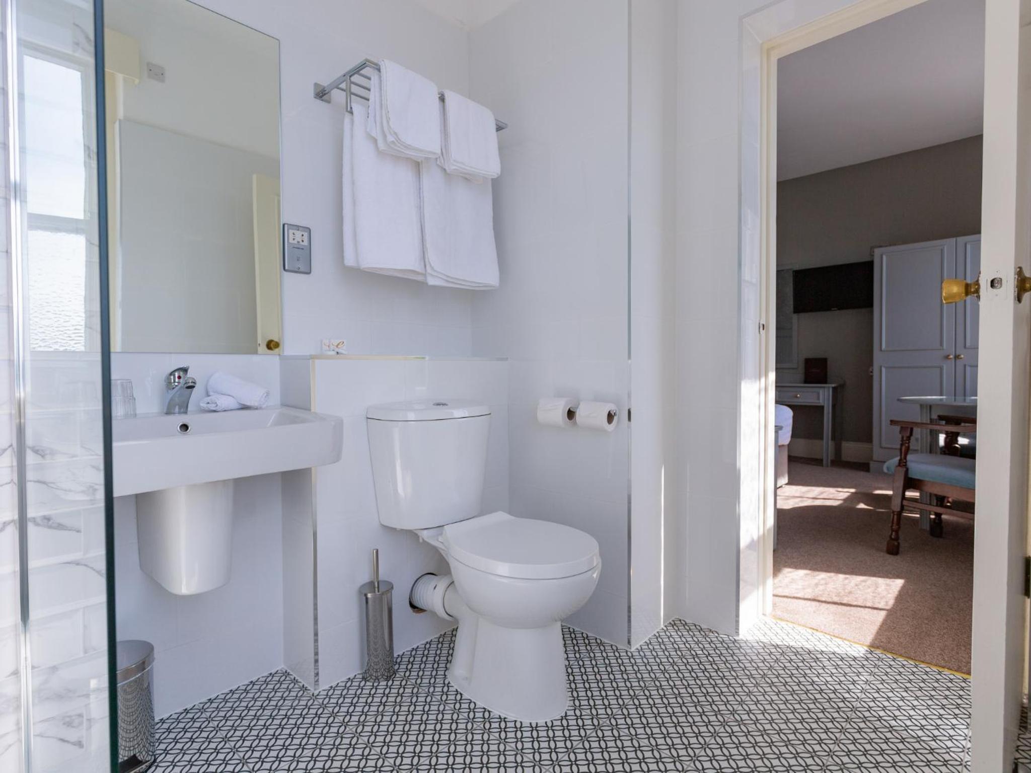Twin Room with Sea View photo 3