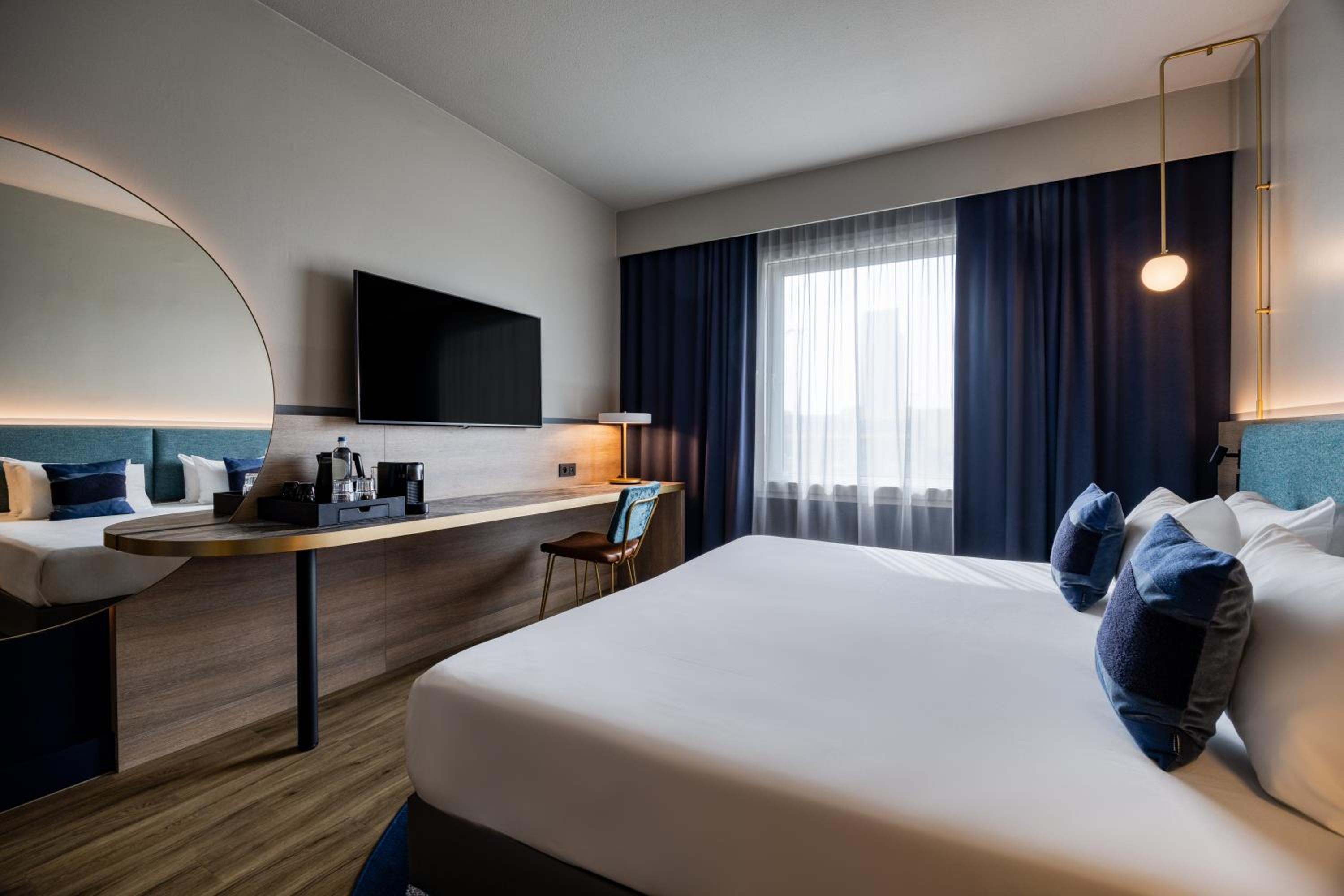 Premium King Room