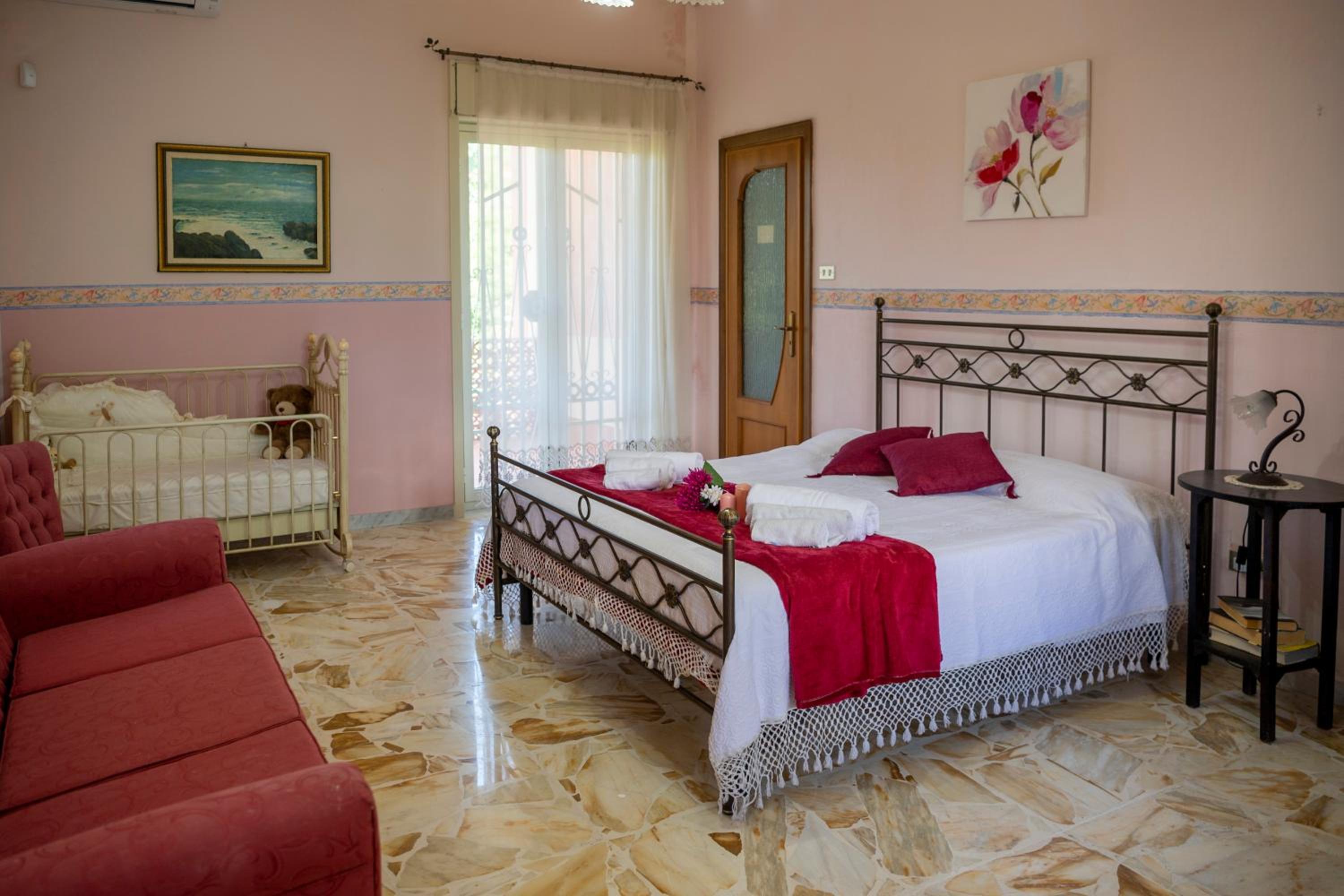 Villa photo 2