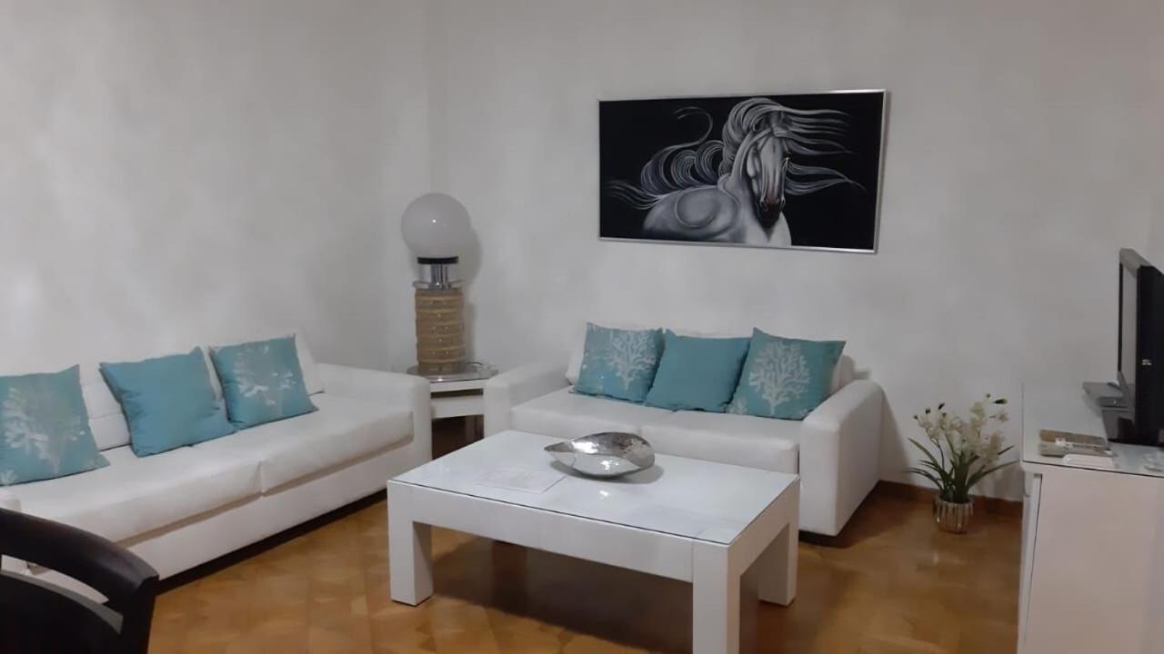 Penthouse Apartment - Photo 11