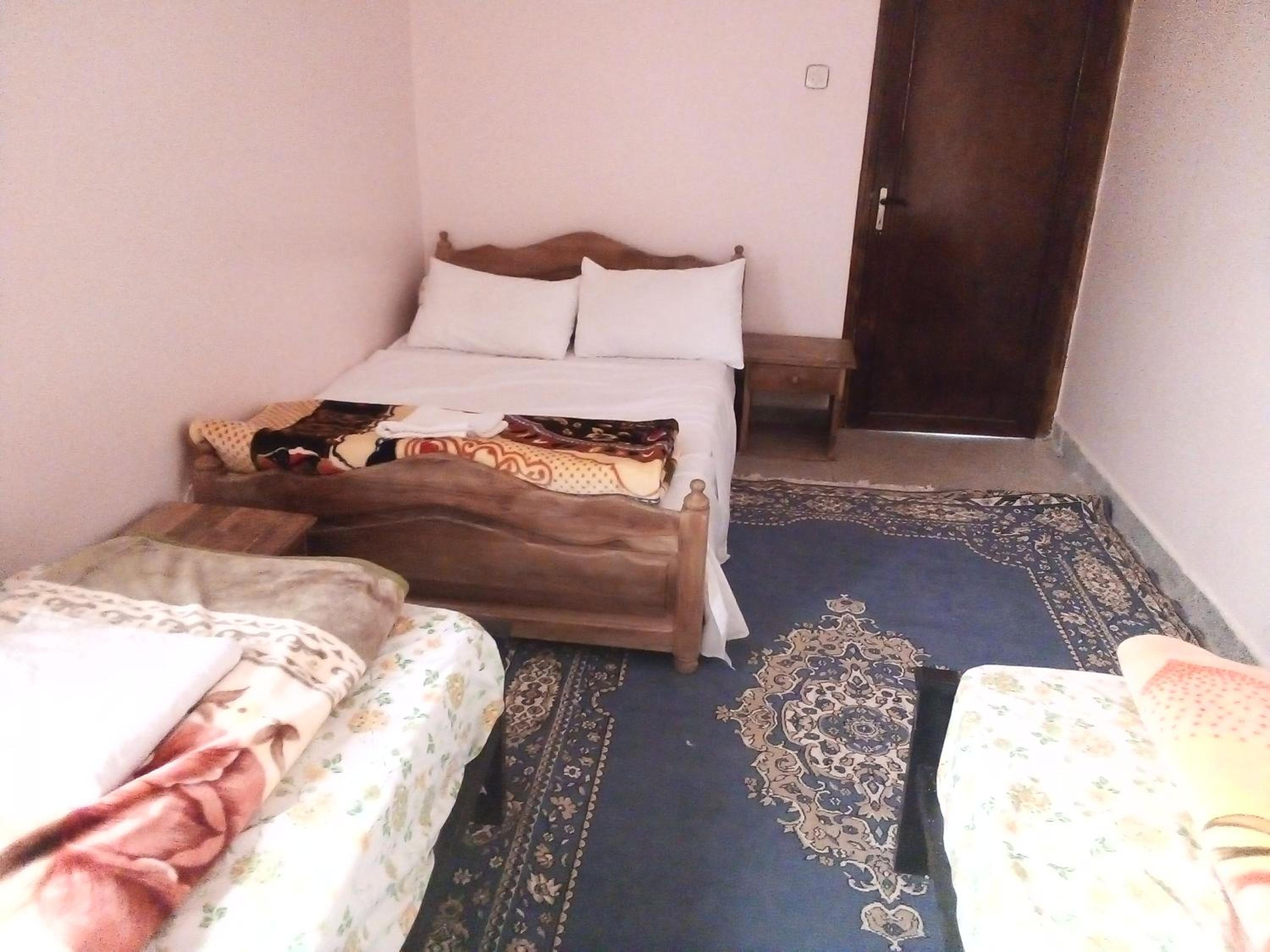 Family Room - Photo 2