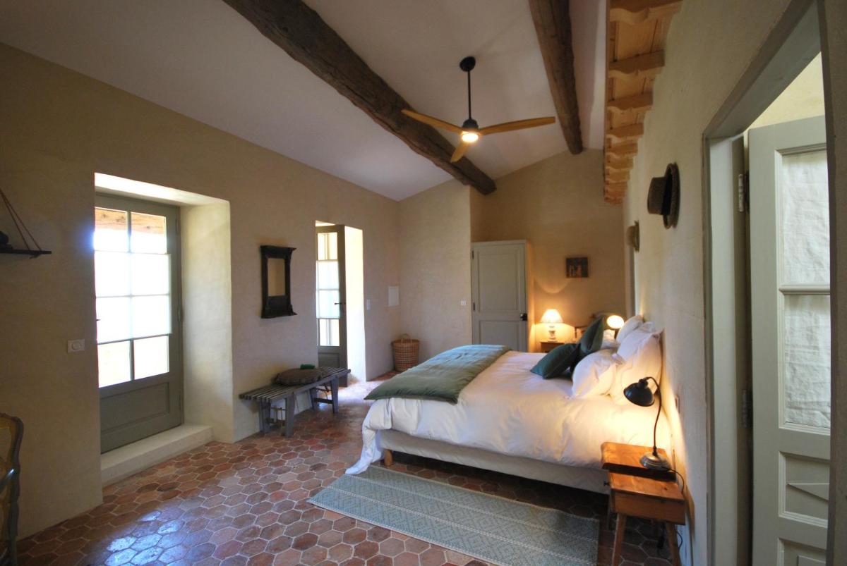 Deluxe King Room photo 3