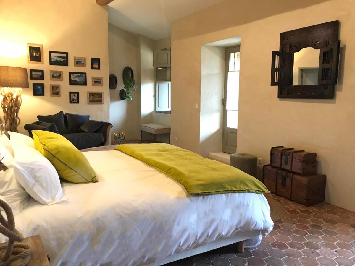 Deluxe King Room photo 3