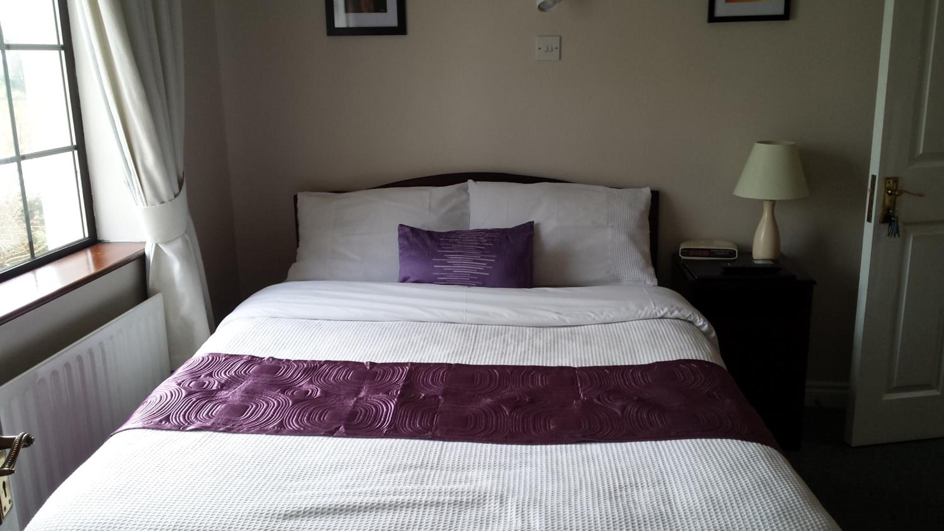 Double Room - Photo 9