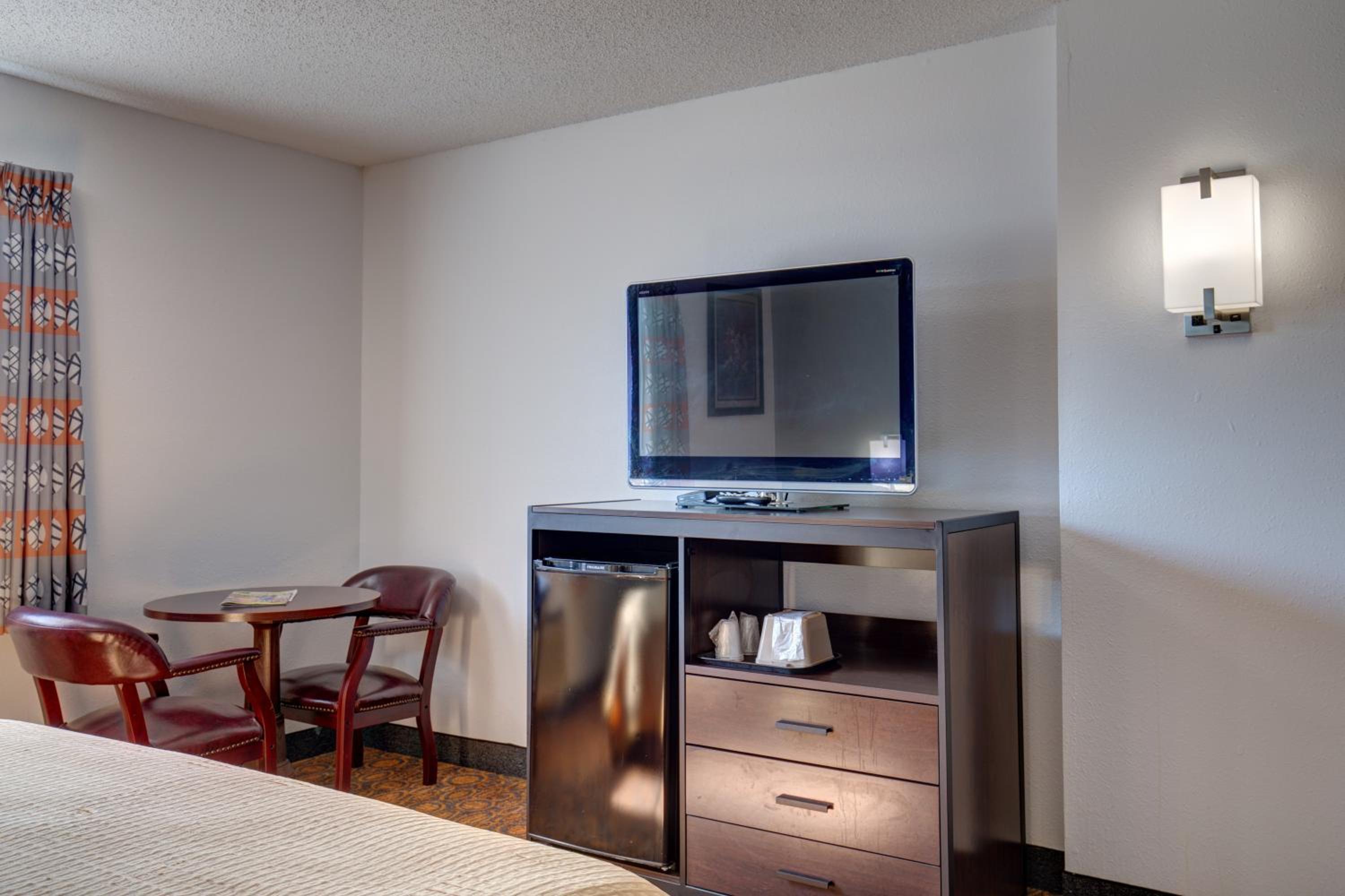 Superior King Room - Photo 7