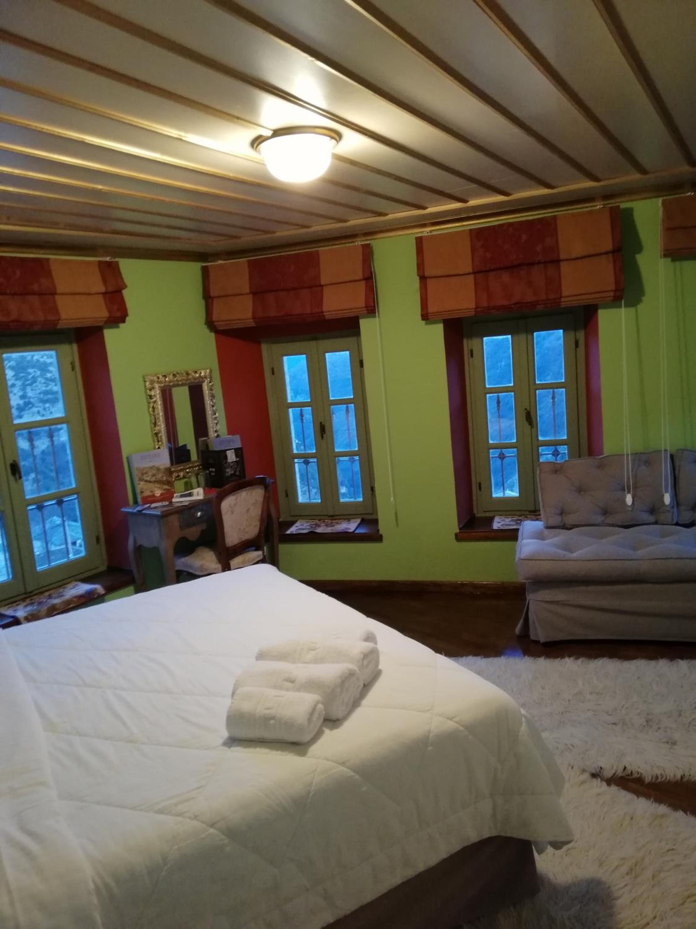 Deluxe Double Room - Photo 8