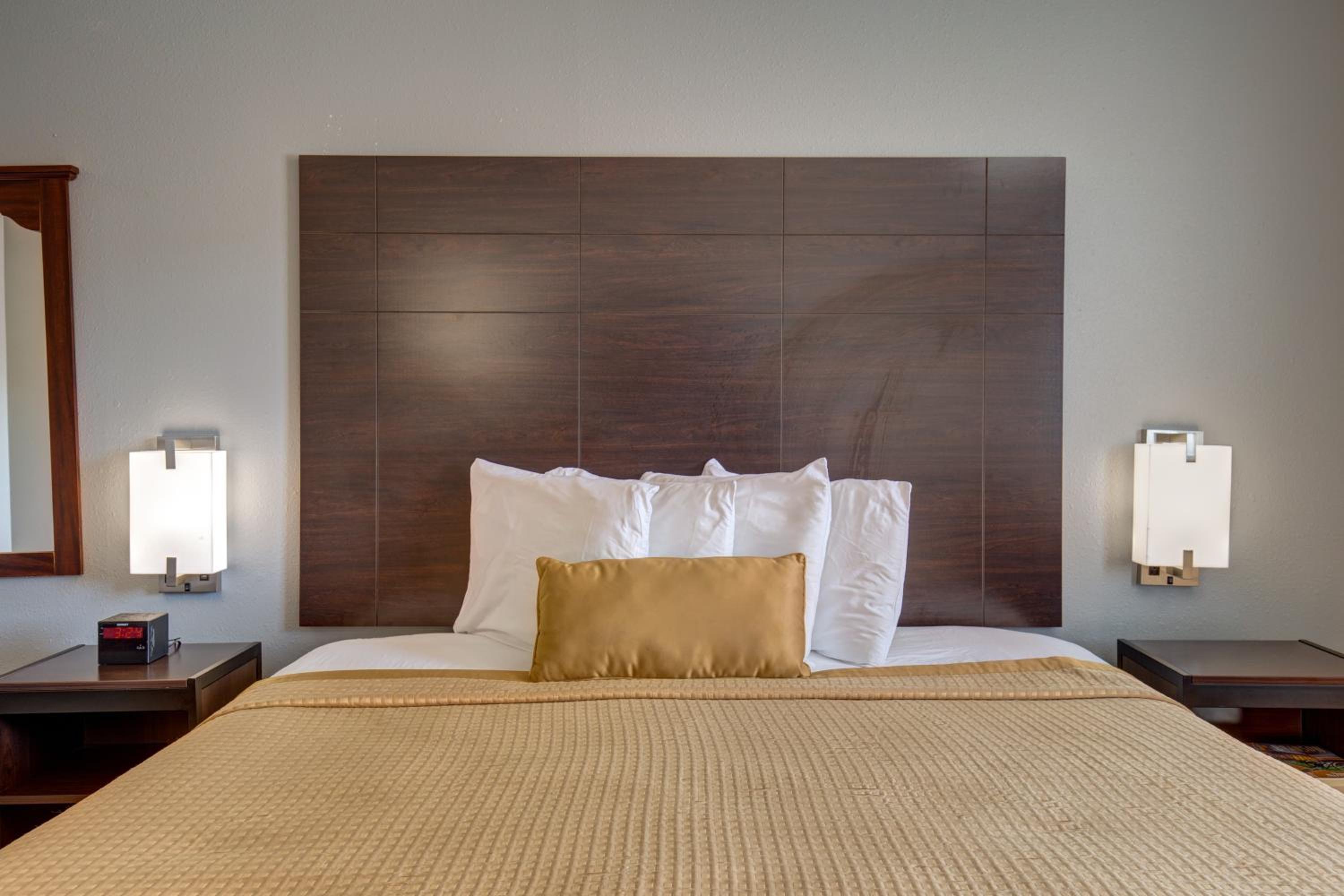 Superior King Room - Photo 3