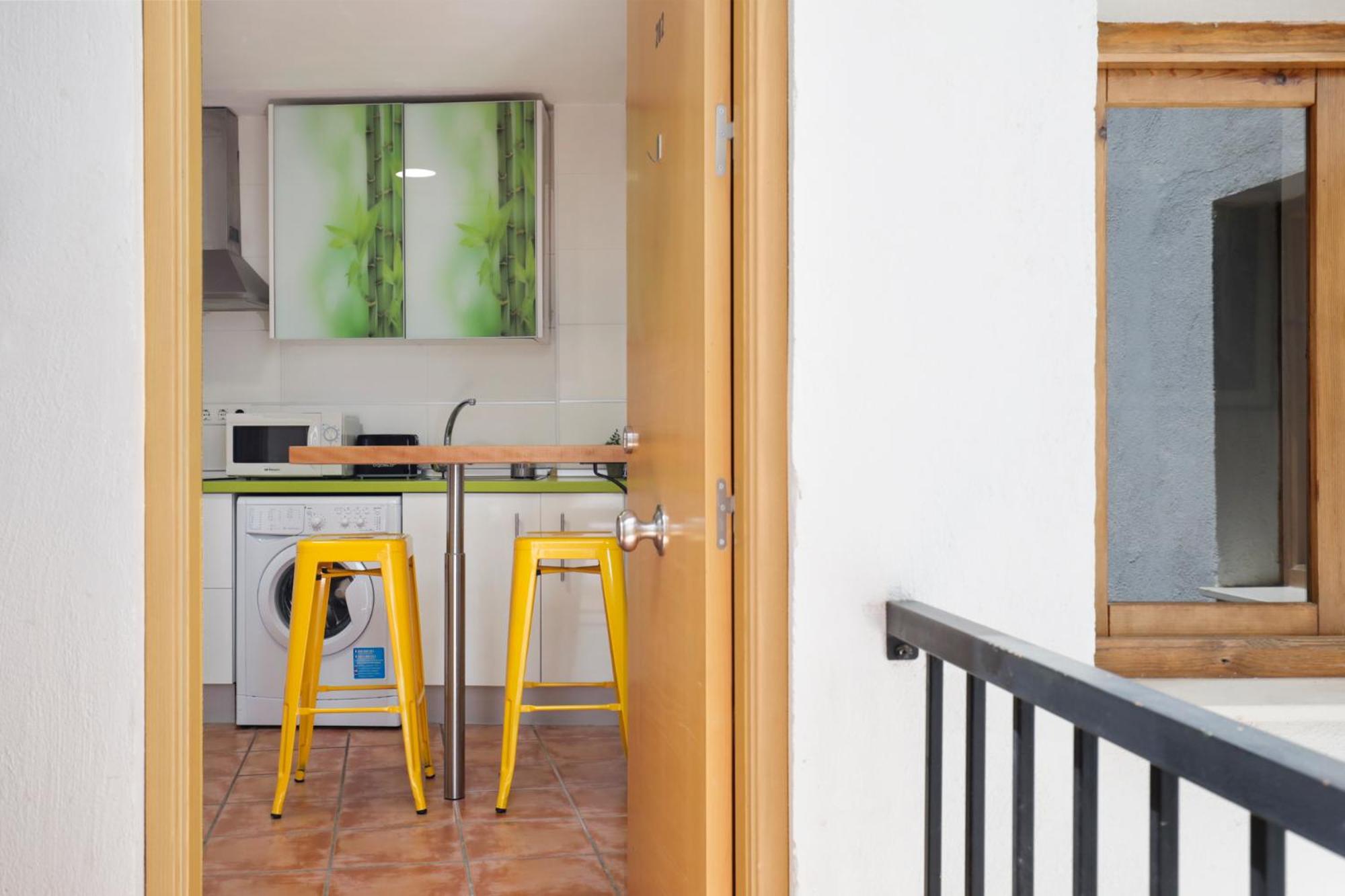 Apartment with Balcony - Photo 14