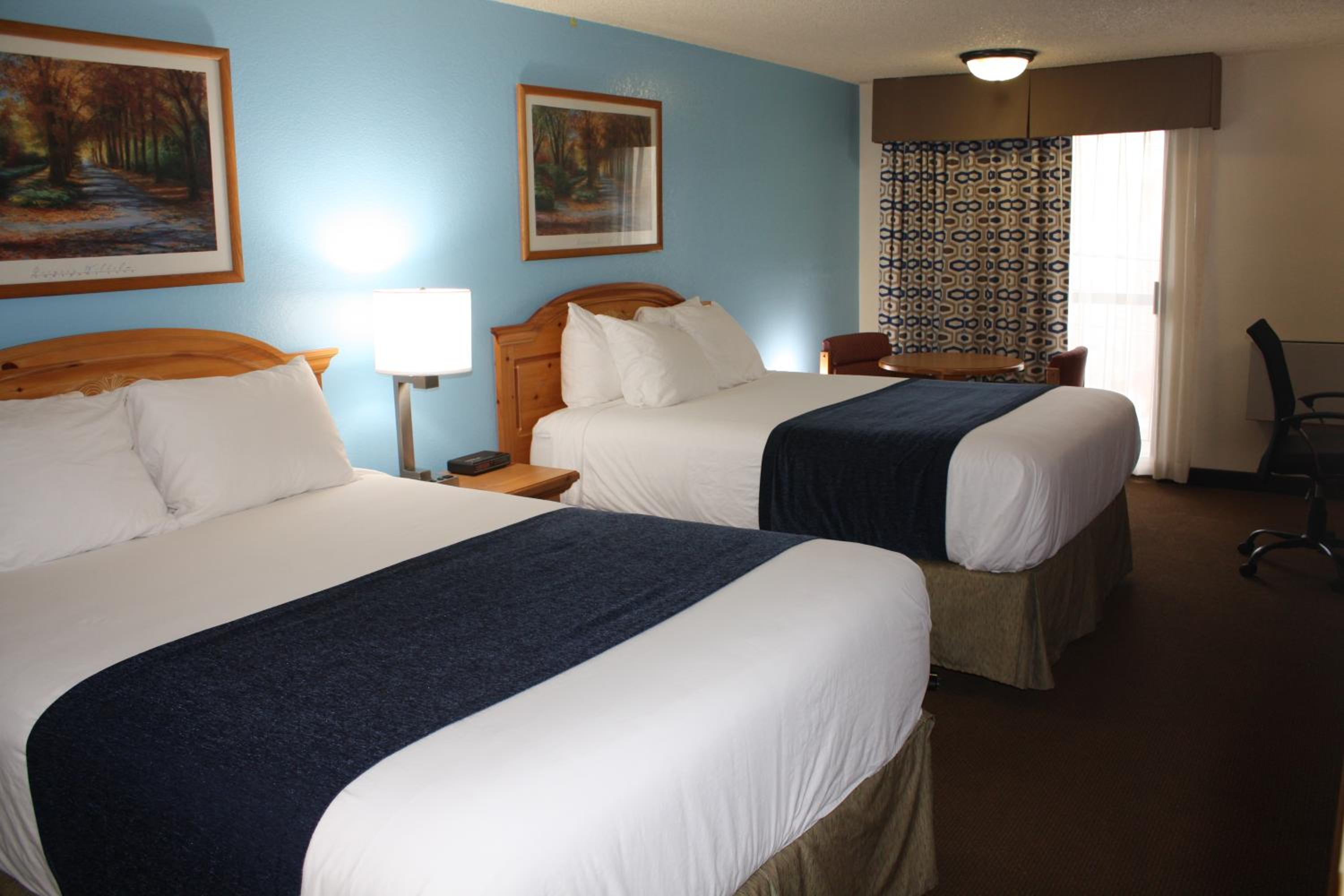 Queen Room with Two Queen Beds - Photo 1
