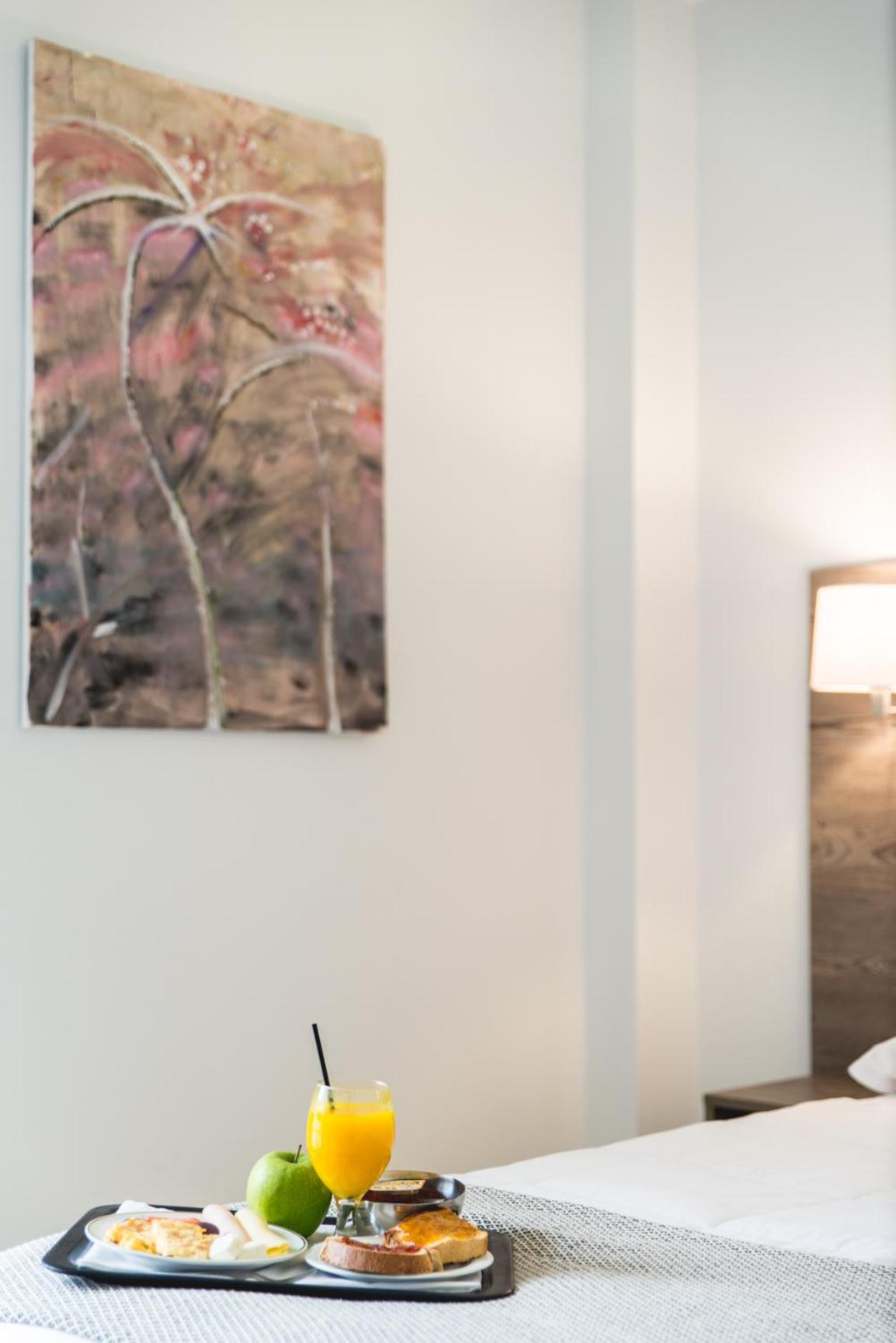 Double or Twin Room - Photo 10