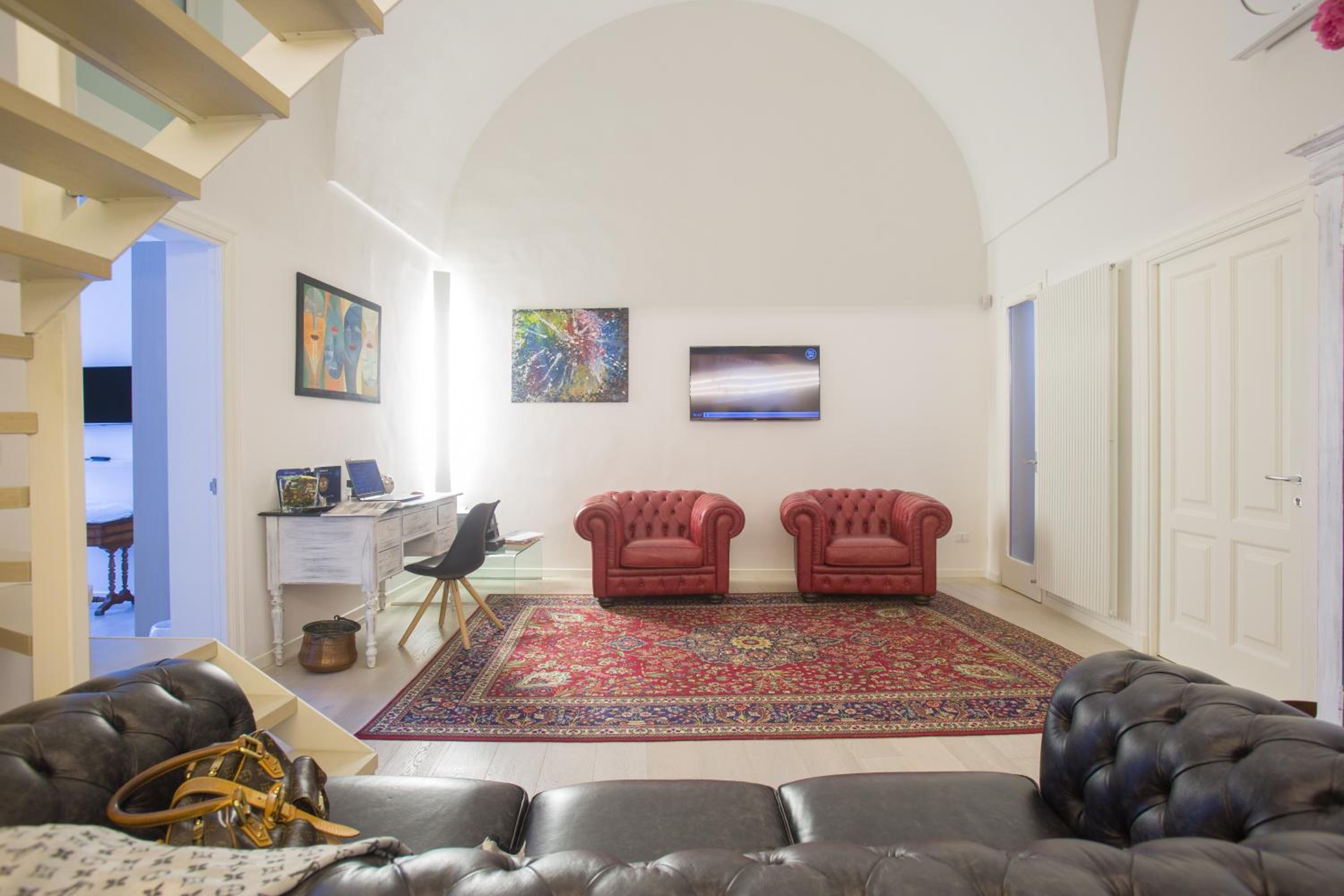 Deluxe Double Room with Balcony photo 3