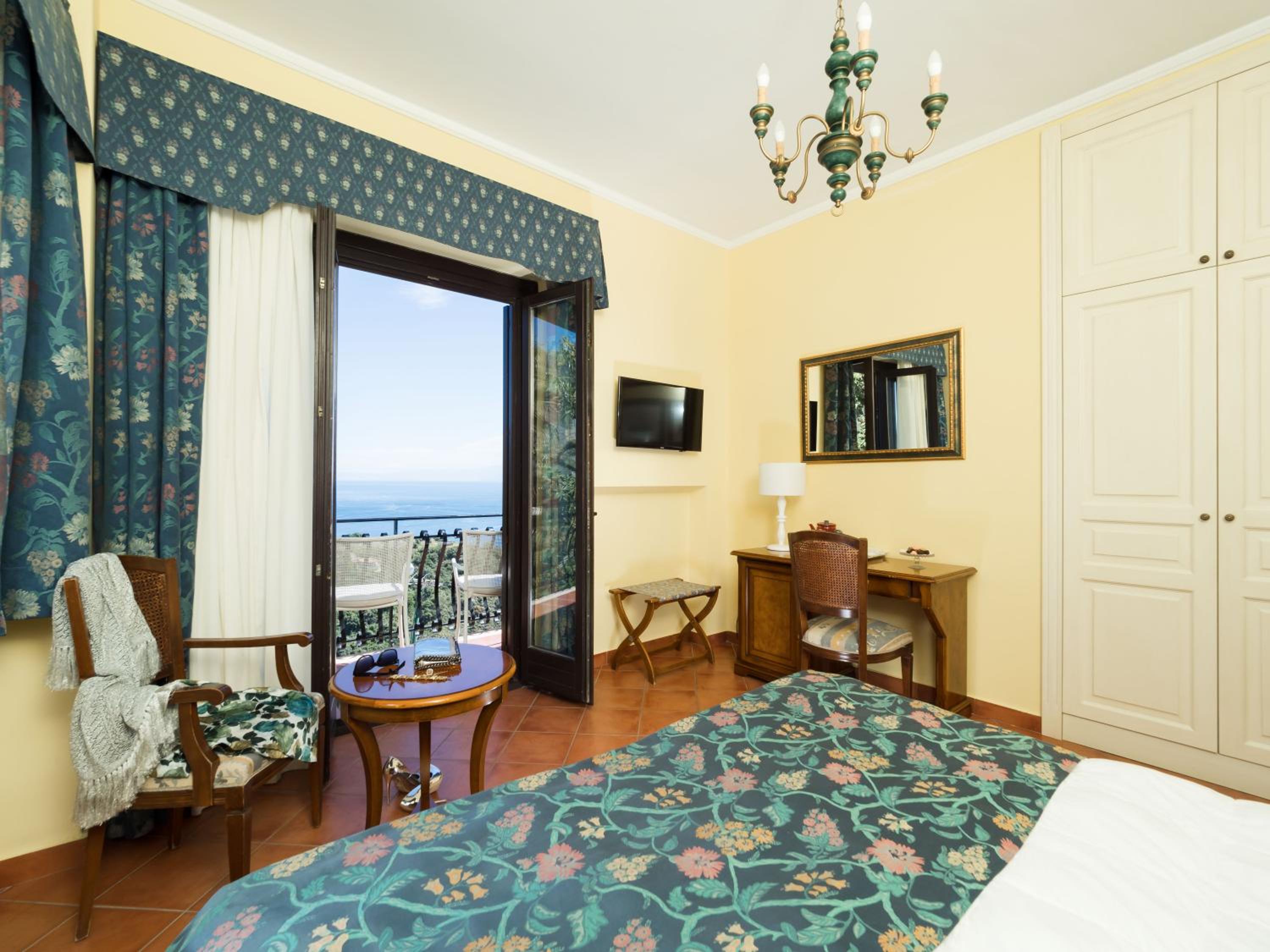 Superior Double or Twin Room with Sea View - Photo 6