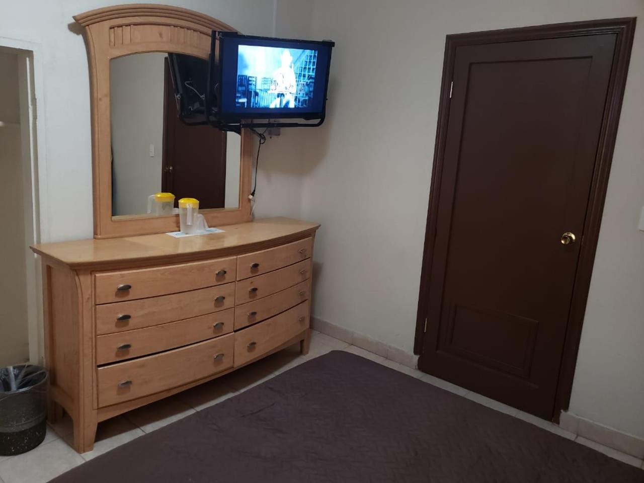 Queen Room - Photo 6