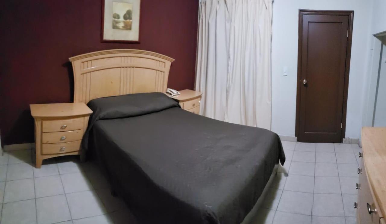 Queen Room - Photo 4