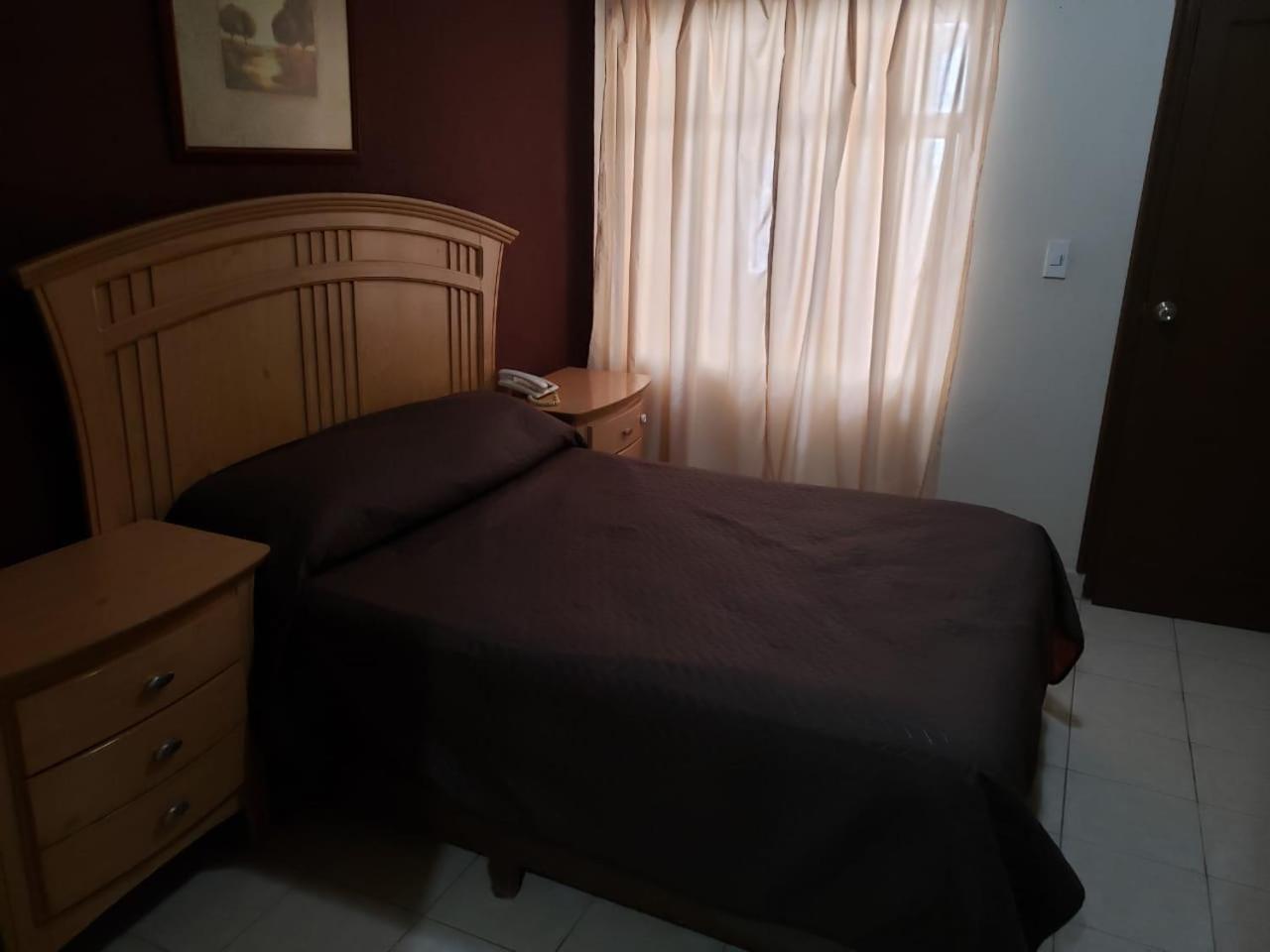 Queen Room - Photo 3