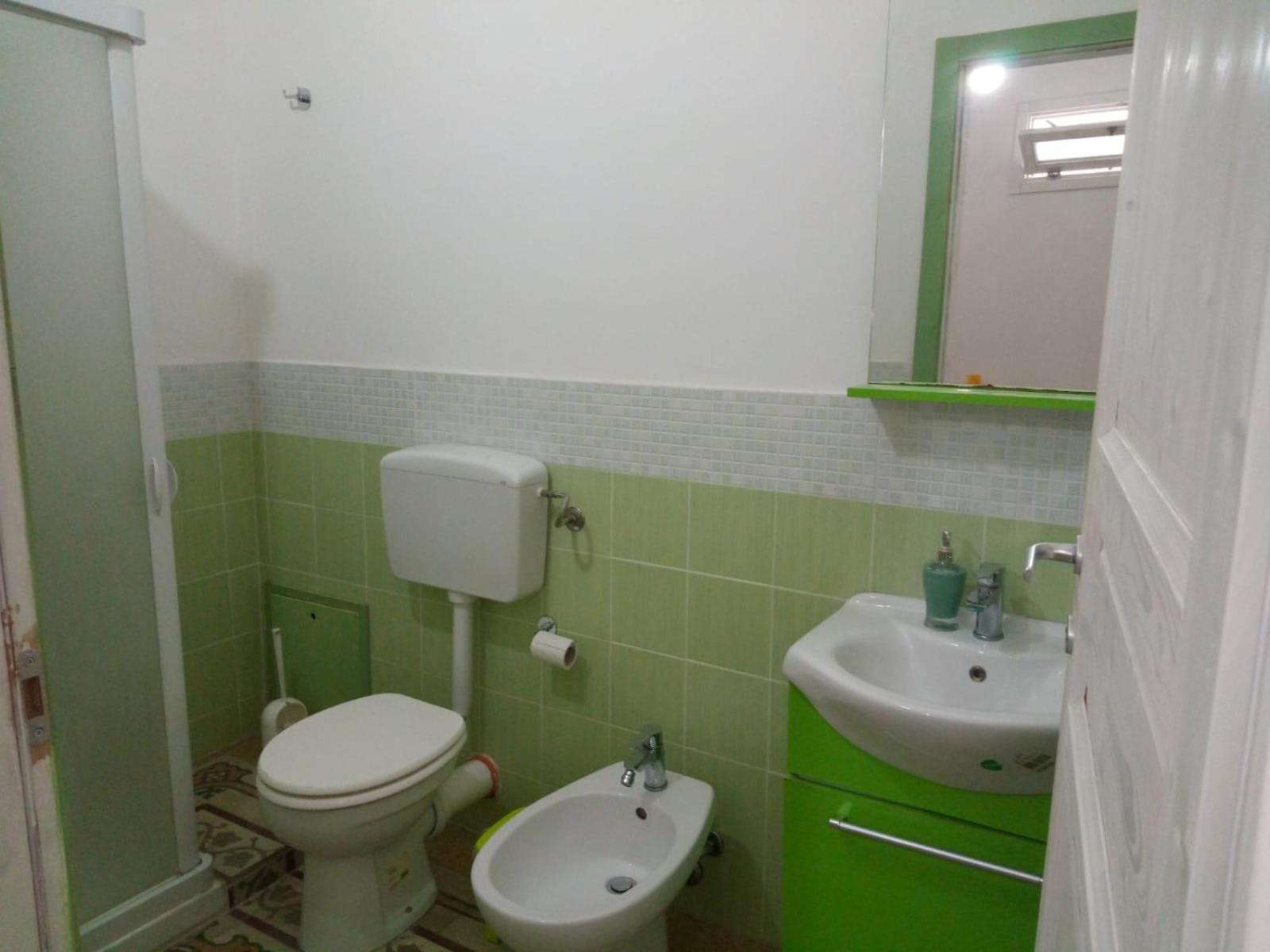 Two-Bedroom House - Photo 10