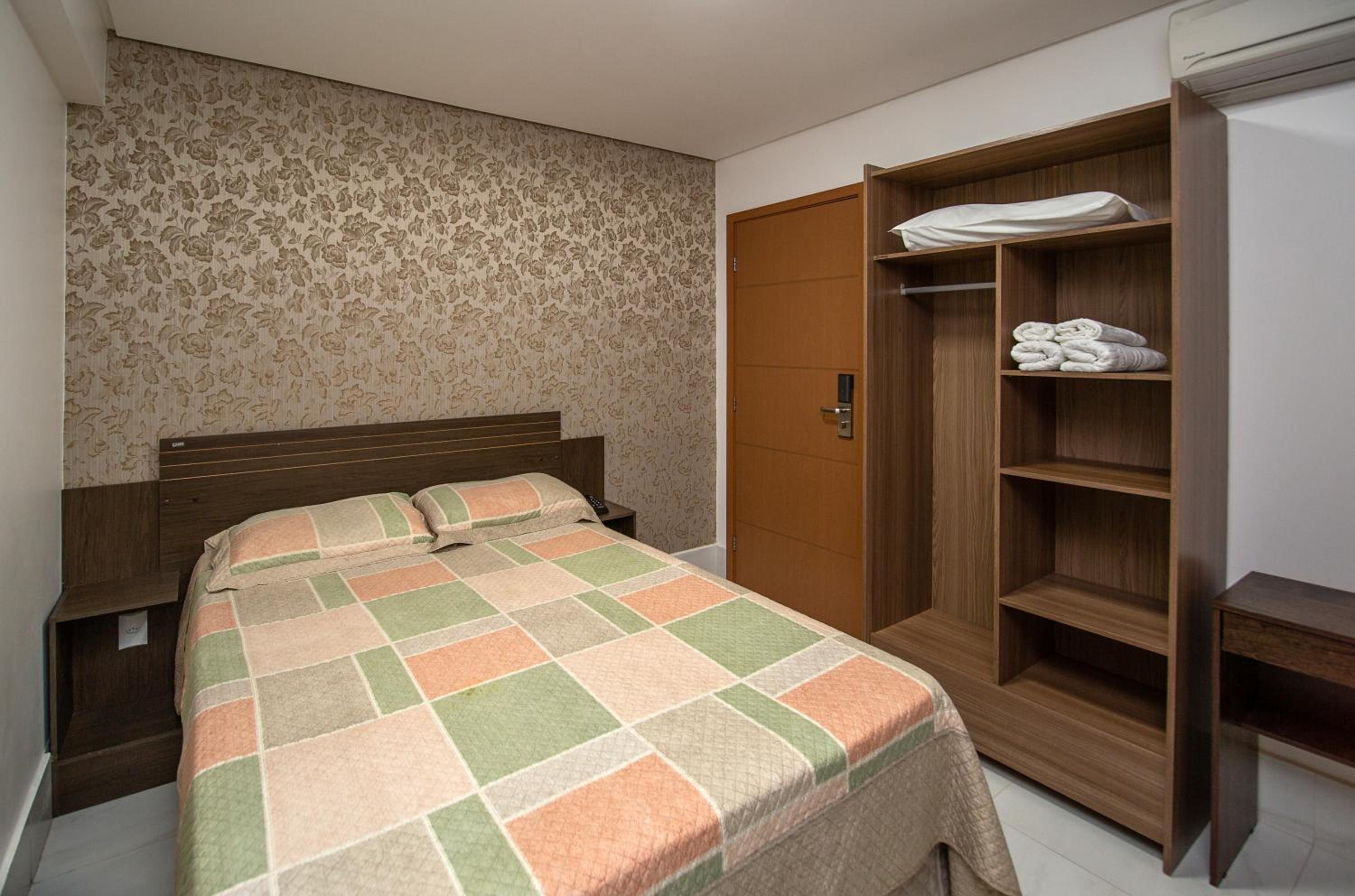 Double Room with City View - Photo 7
