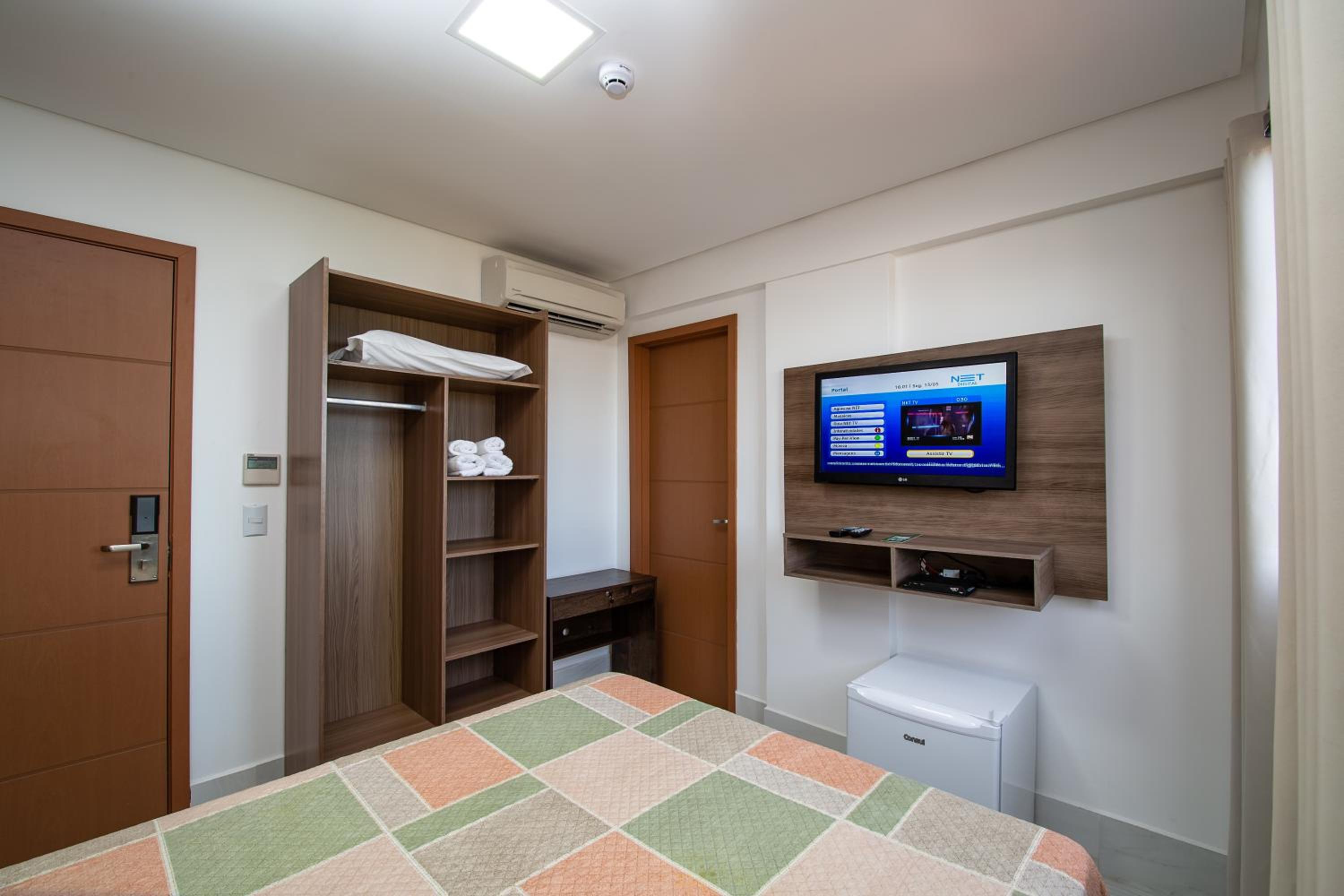 Double Room with City View - Photo 1