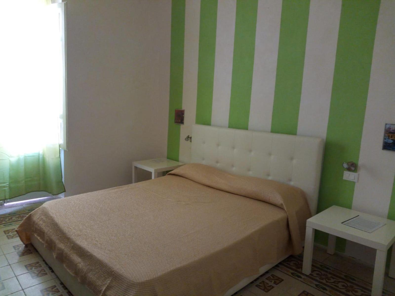 Two-Bedroom House - Photo 11