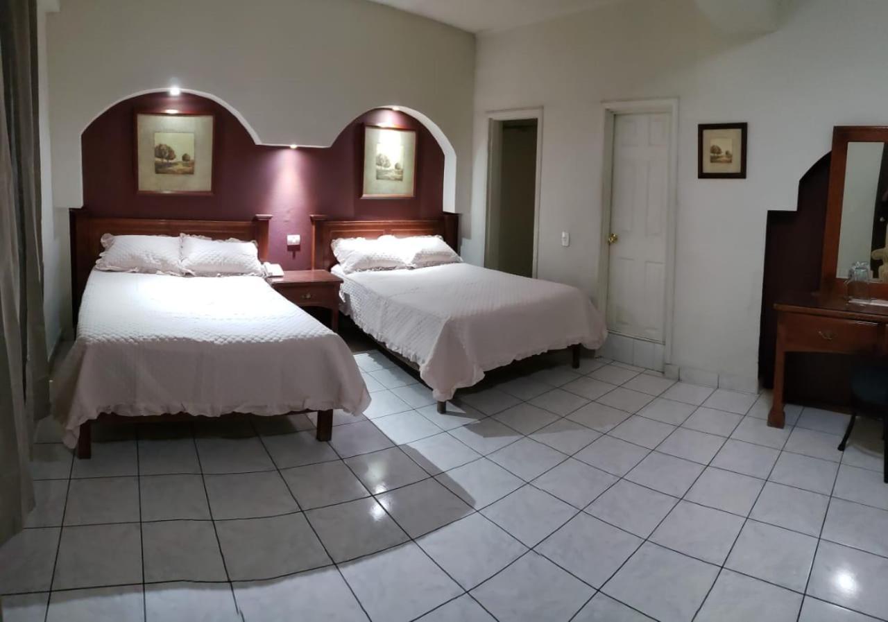 Triple Room - Photo 10