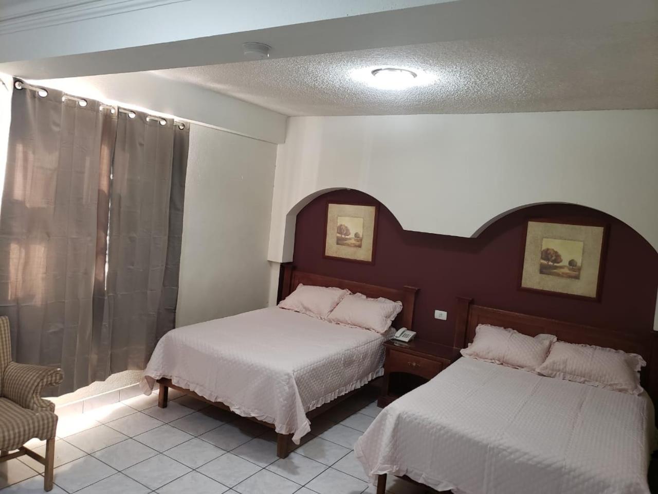 Triple Room - Photo 9