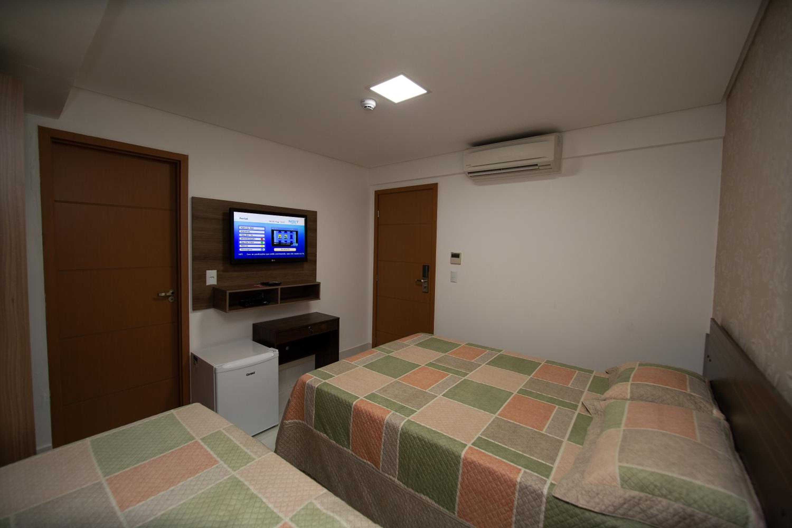 Triple Room with City View - Photo 3