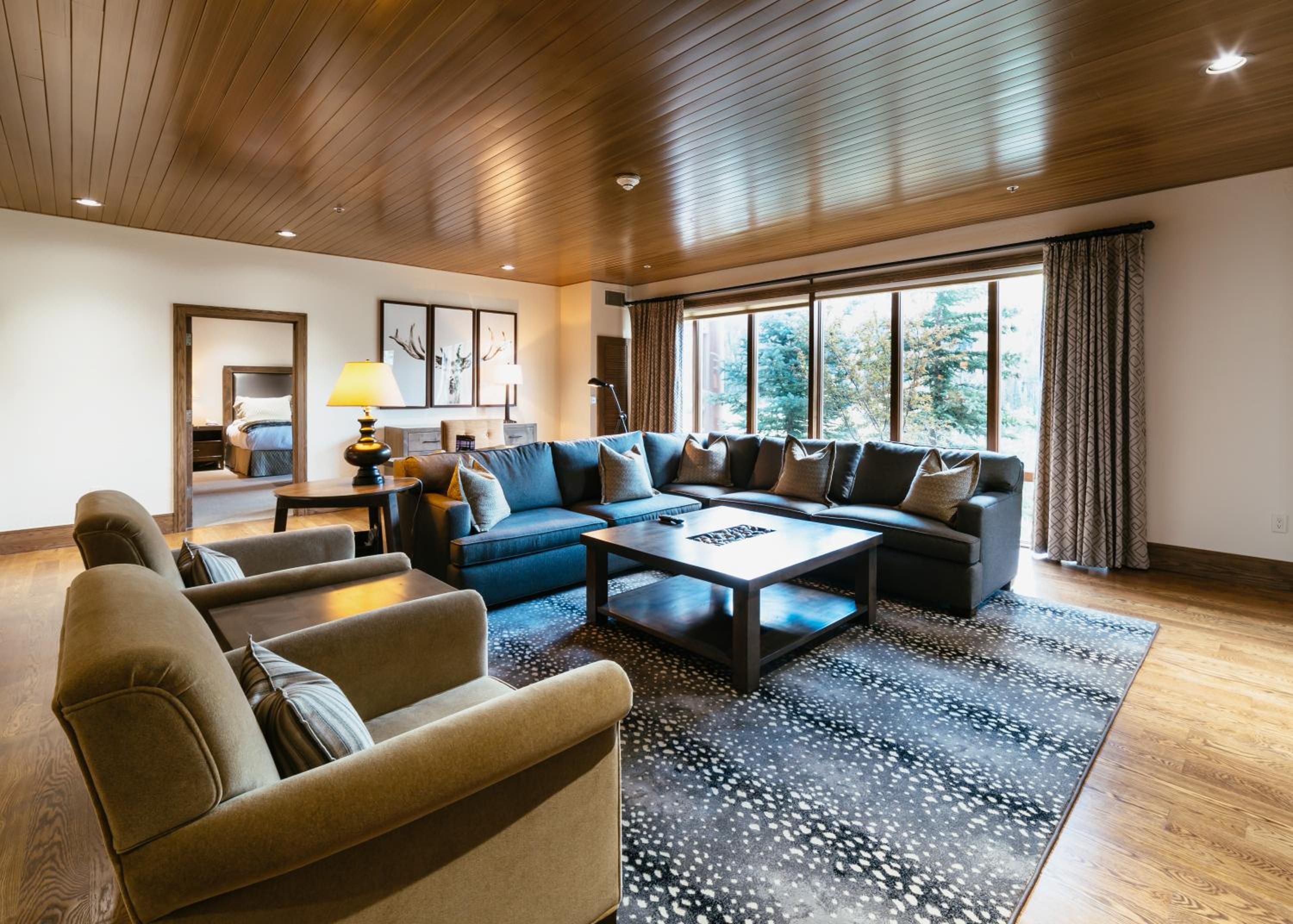 Four-Bedroom Luxury Apartment