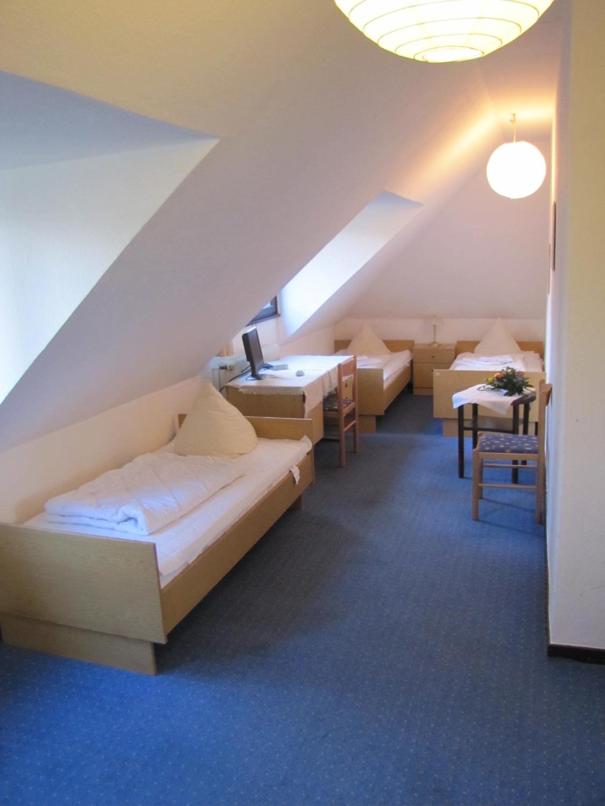 Triple Room with Shared Bathroom photo 1