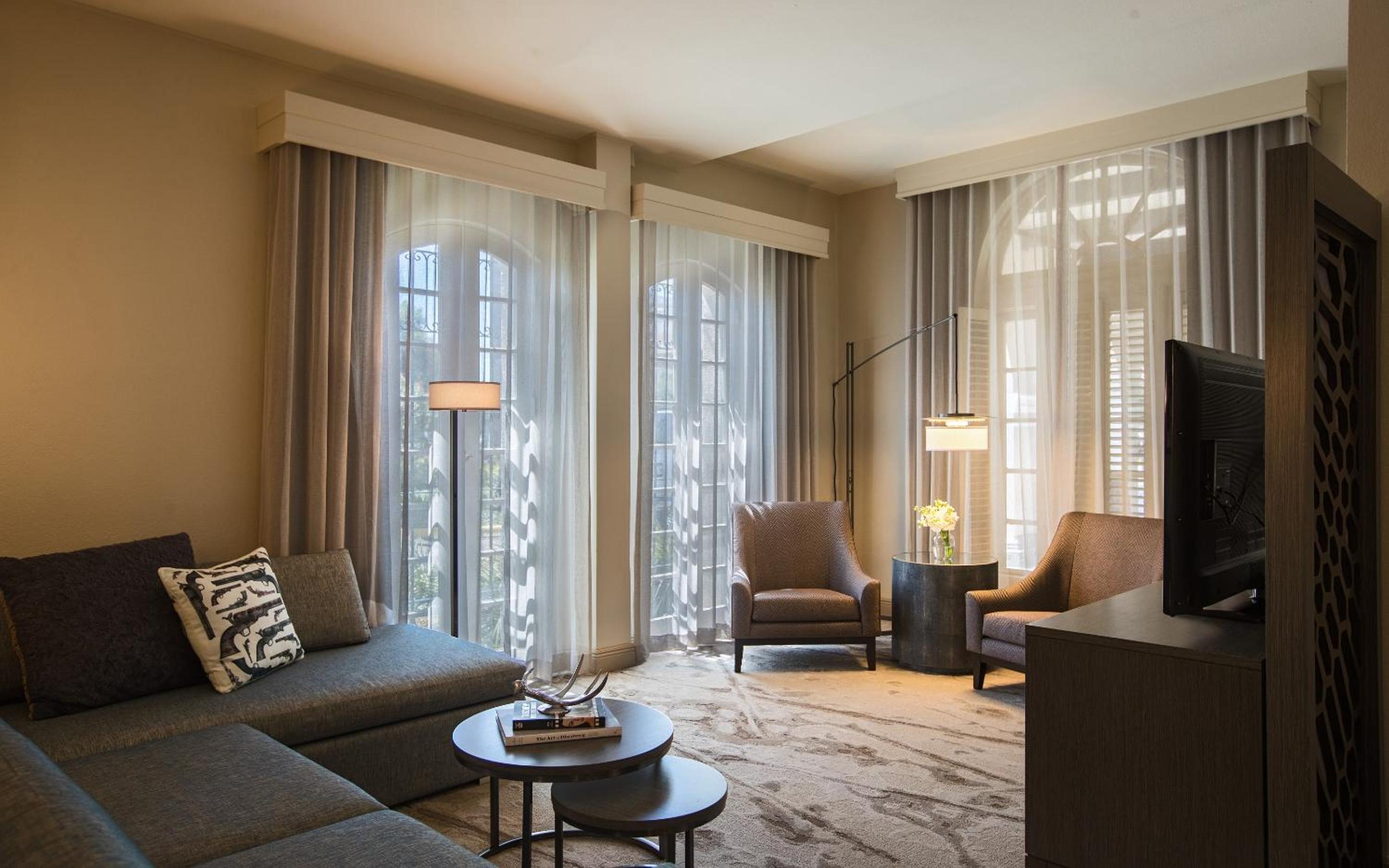 One-Bedroom Presidential King Suite - Non-Smoking photo 1