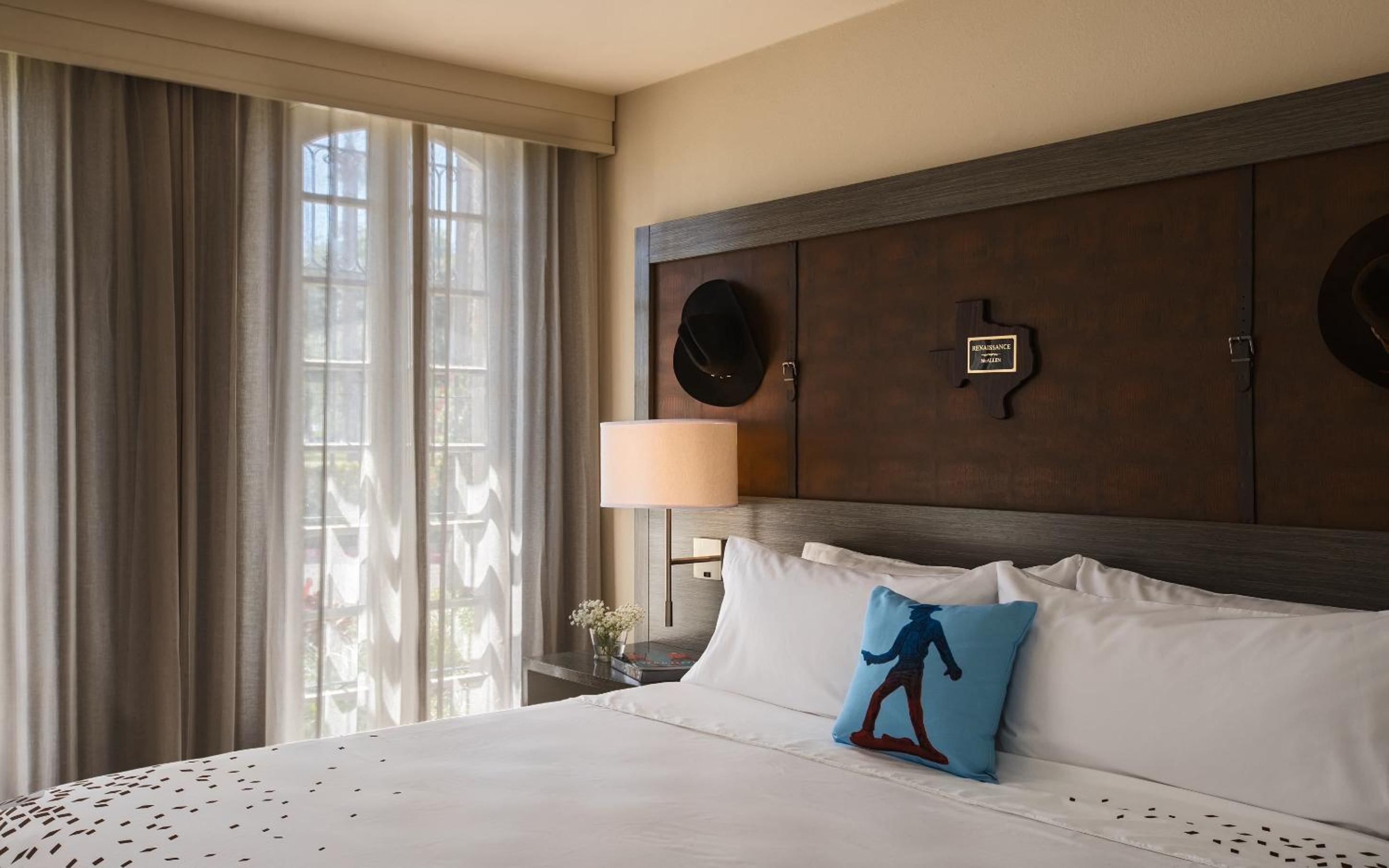 One-Bedroom Presidential King Suite - Non-Smoking photo 2