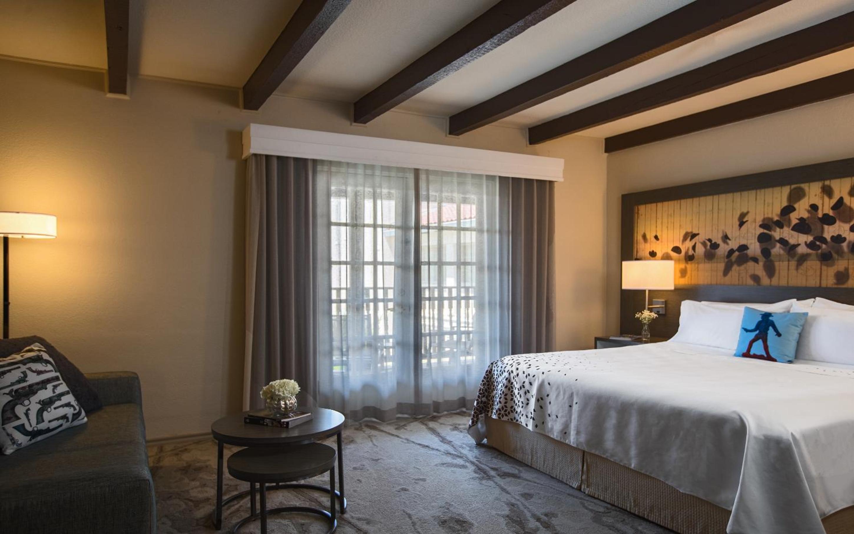 King Room with Courtyard View - Non-Smoking - Photo 2