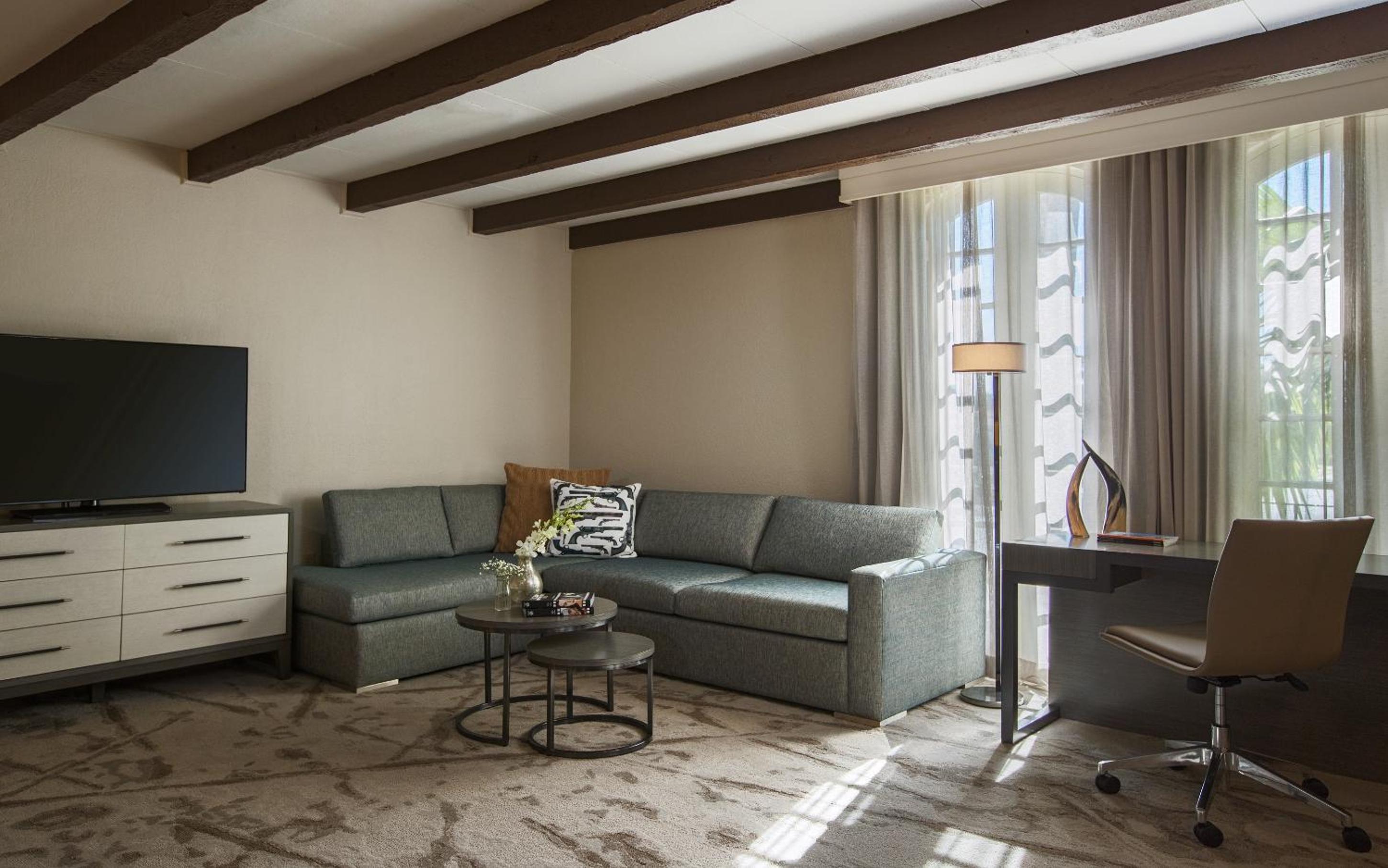 King Studio Suite - Non-Smoking - Photo 5