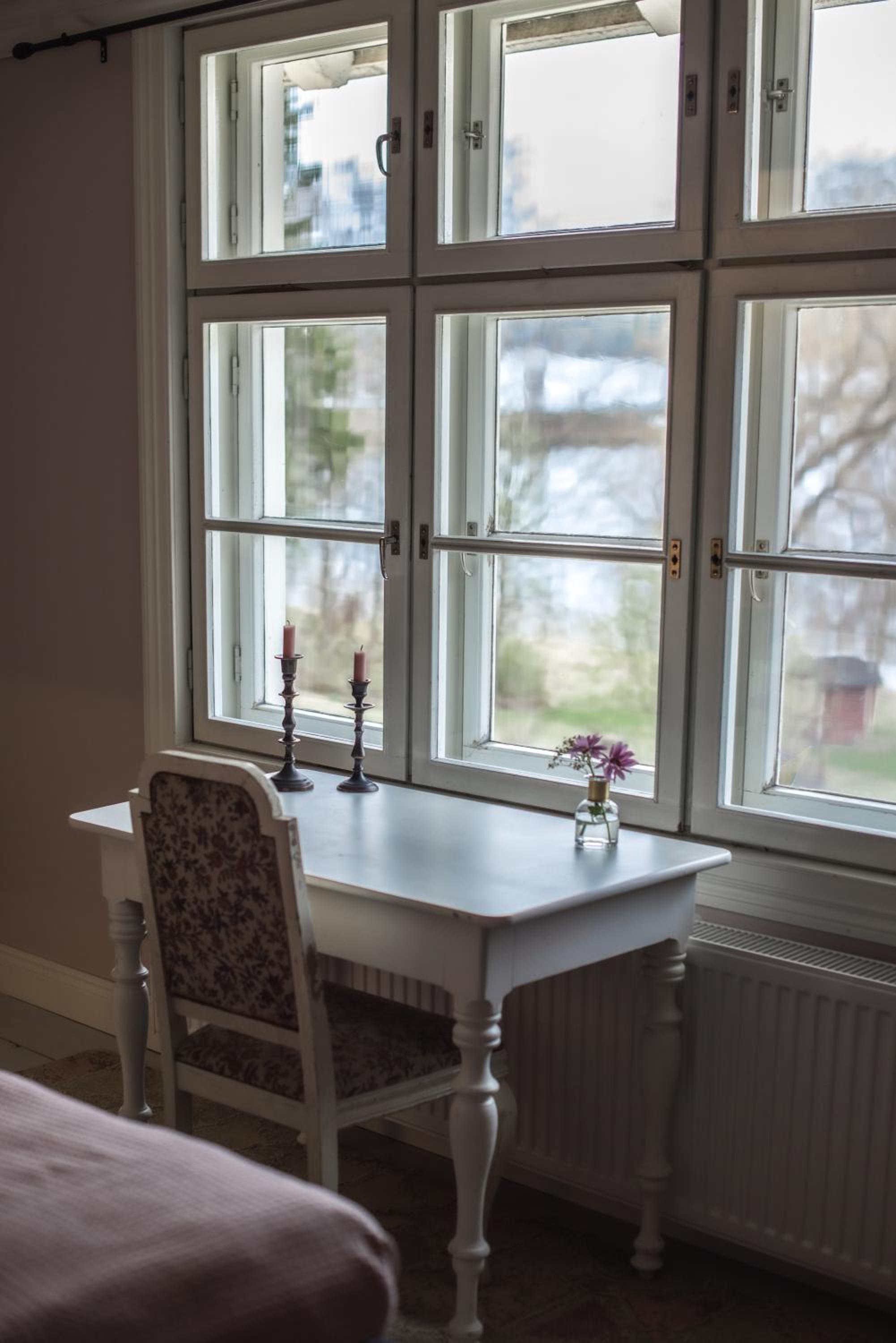 Quadruple Room with Lake View - Photo 5