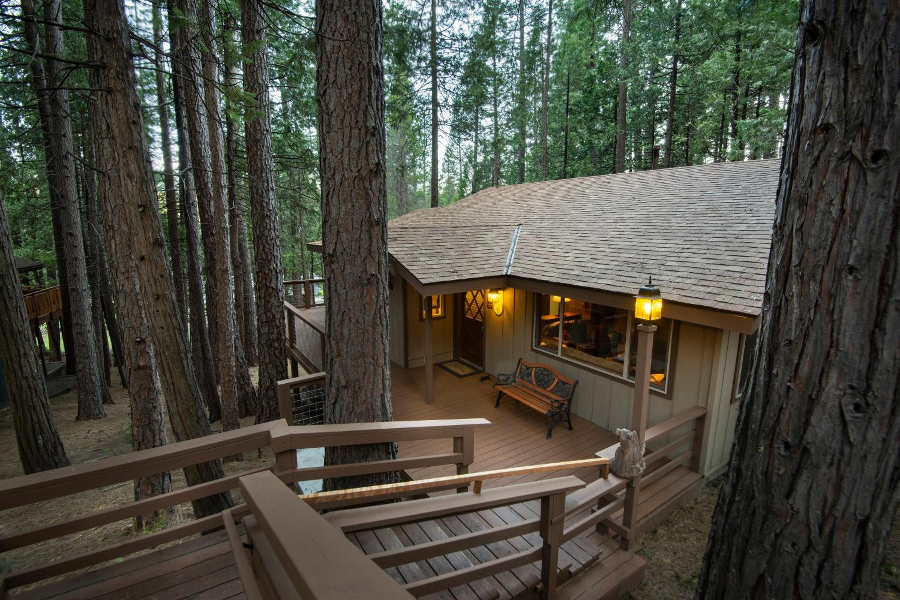 Three-Bedroom House photo 3