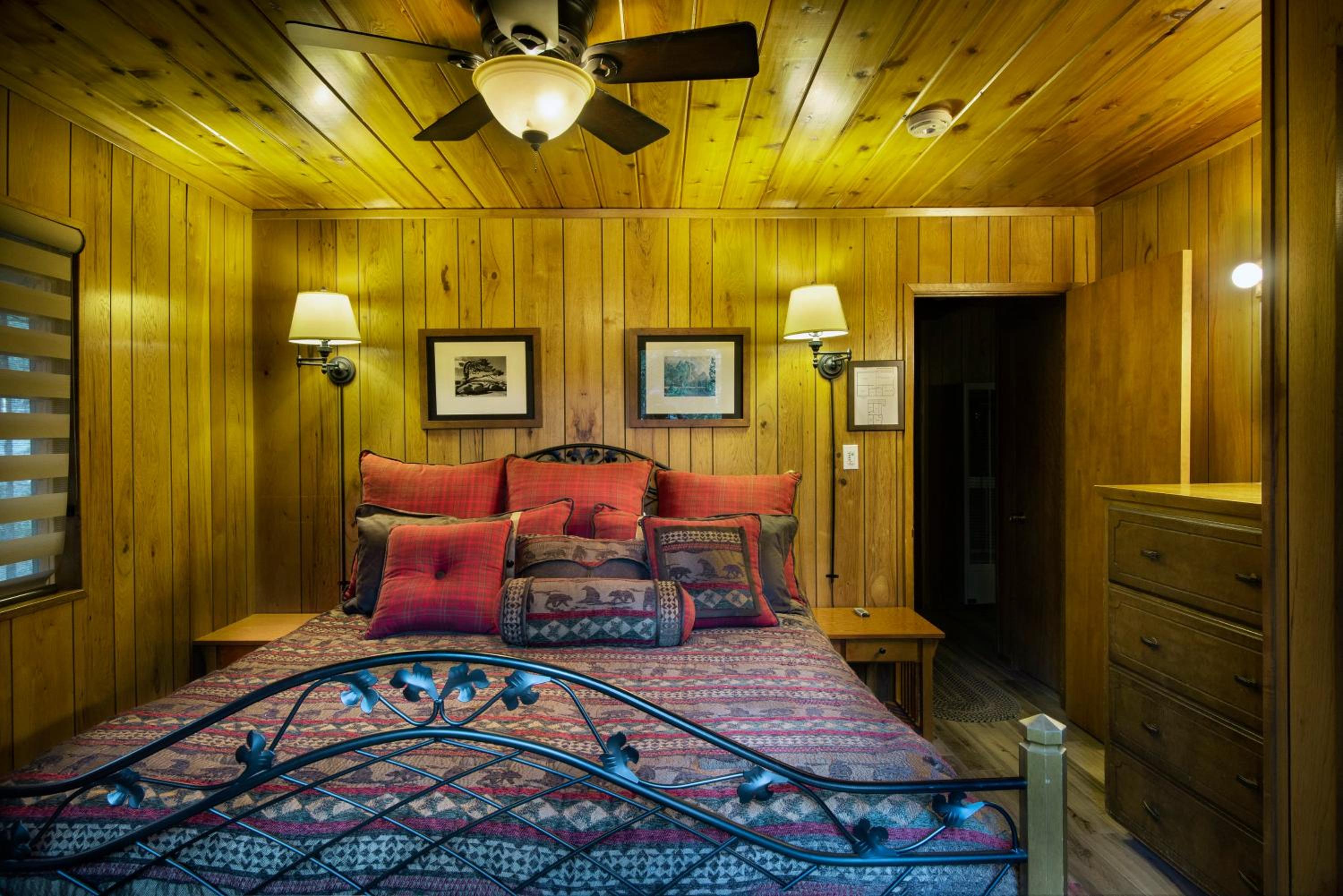 Three-Bedroom House photo 1