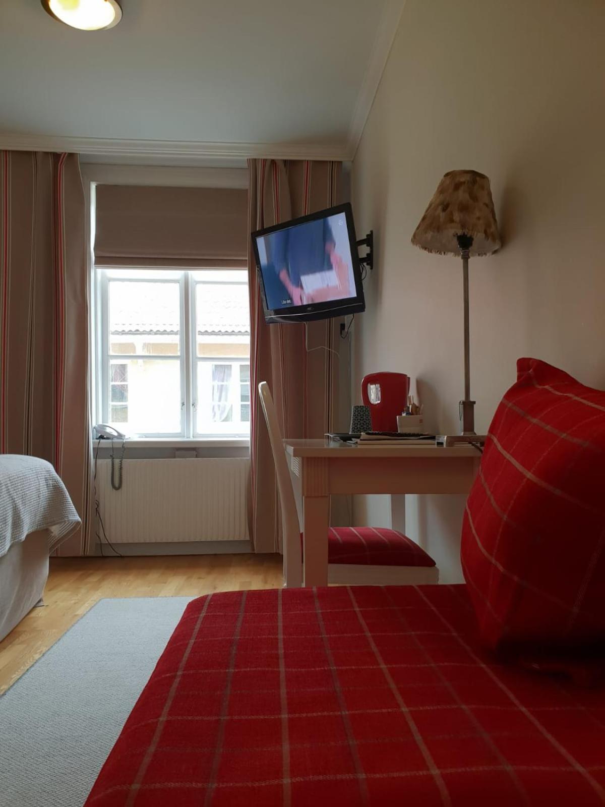 Small Single Room photo 1