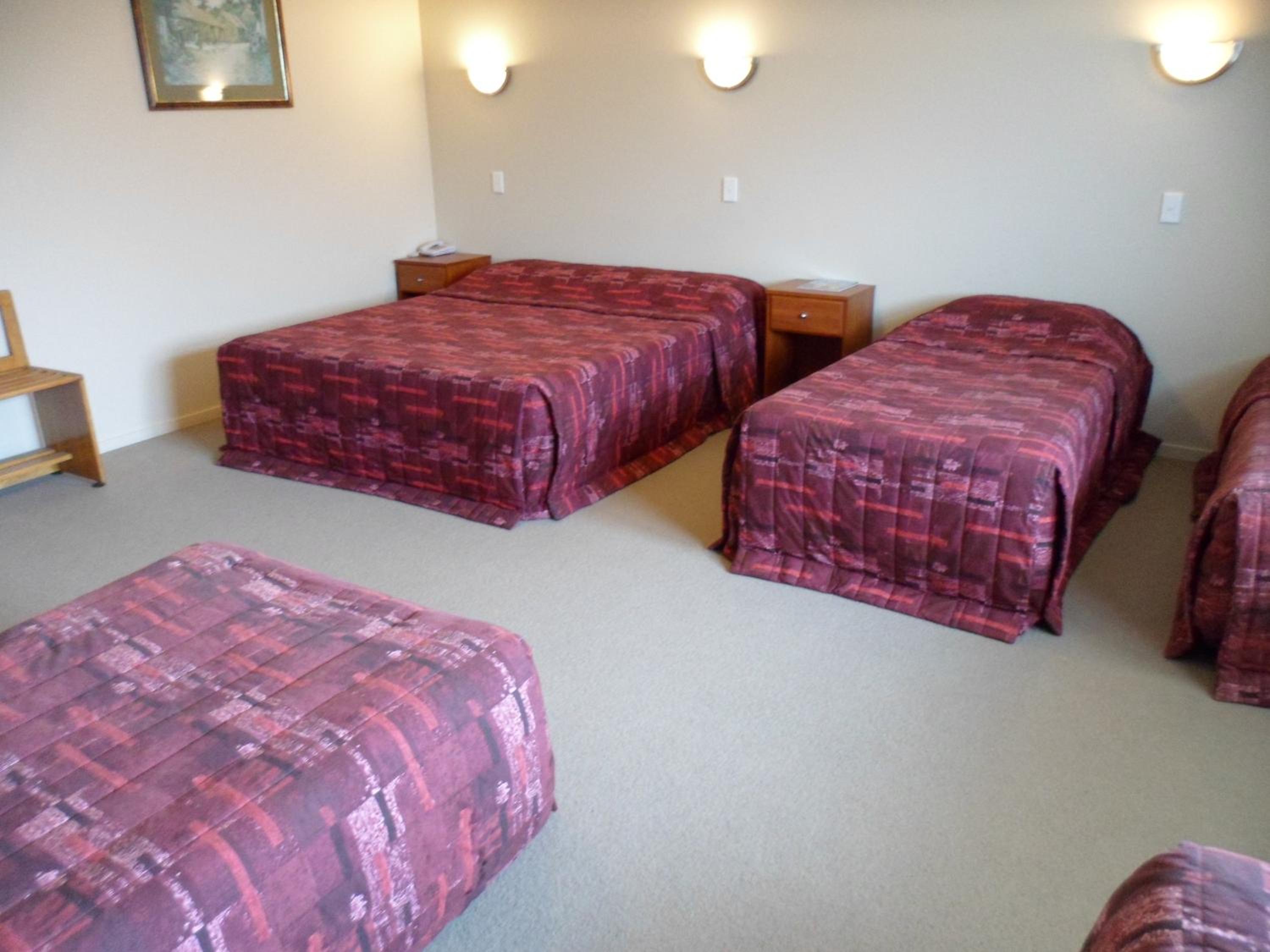 Large Family Room photo 1
